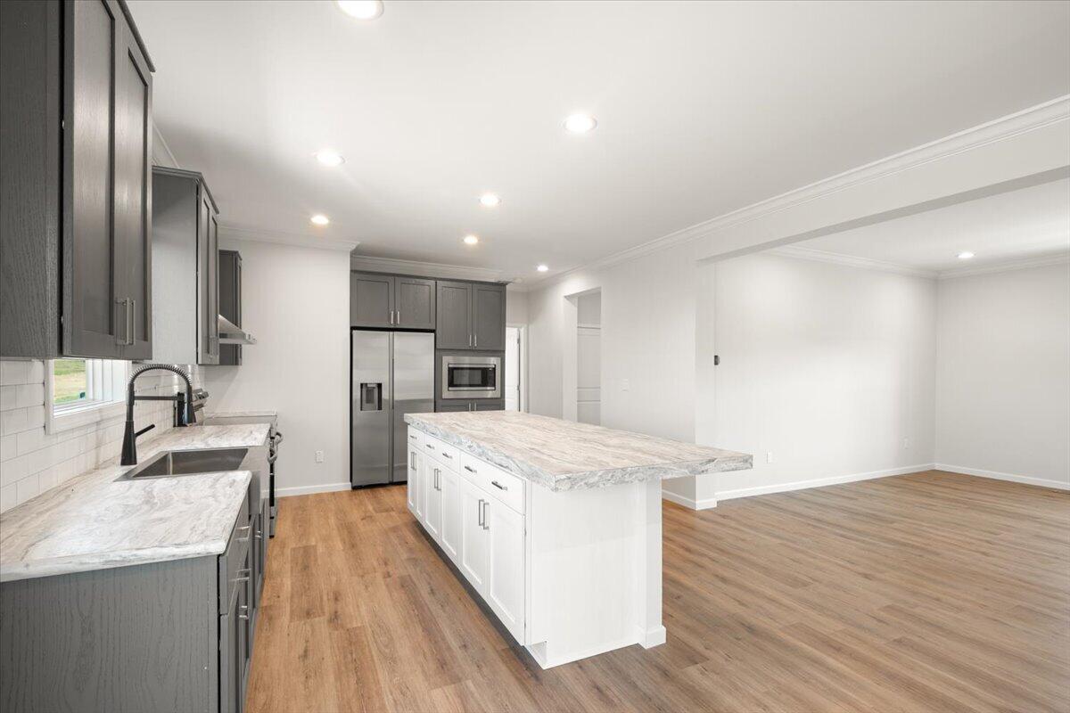 785 Sam Black Road Property Photo 10
