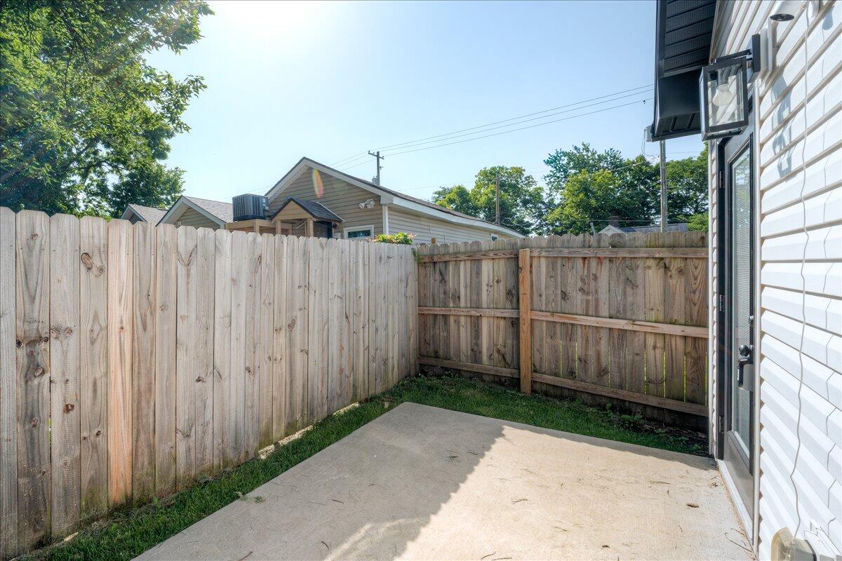 423 E Second Street Property Photo 18