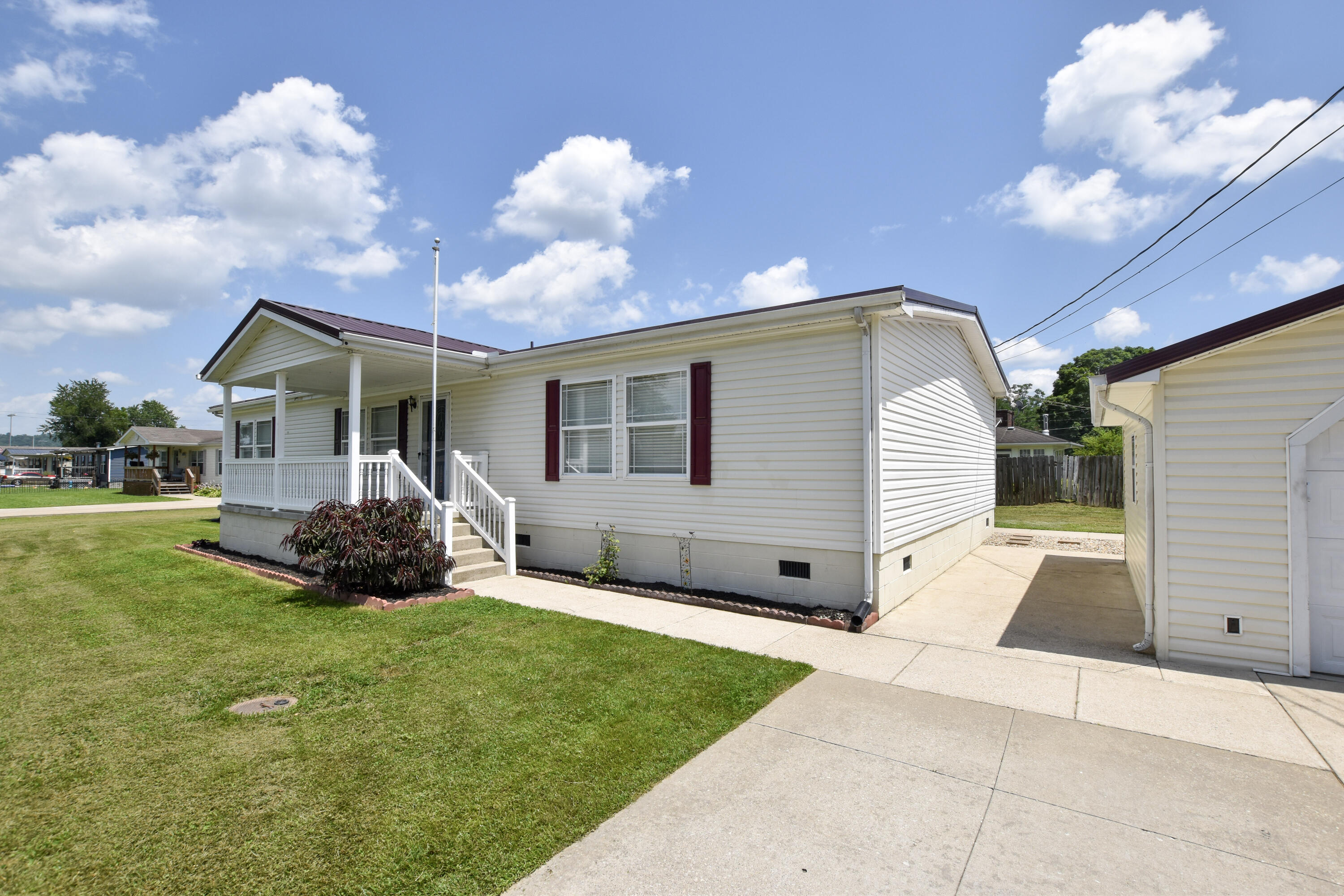 40 Marigold Lane Property Photo 3