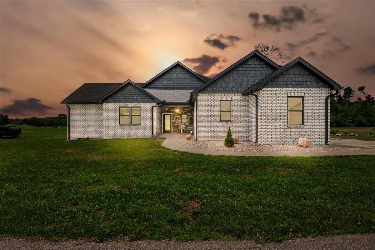 43 Cedar Ridge Drive Property Photo 1
