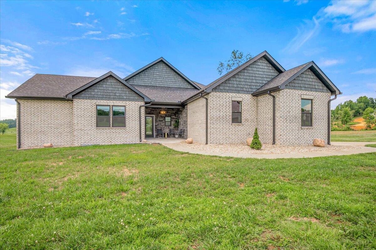 43 Cedar Ridge Drive Property Photo 3