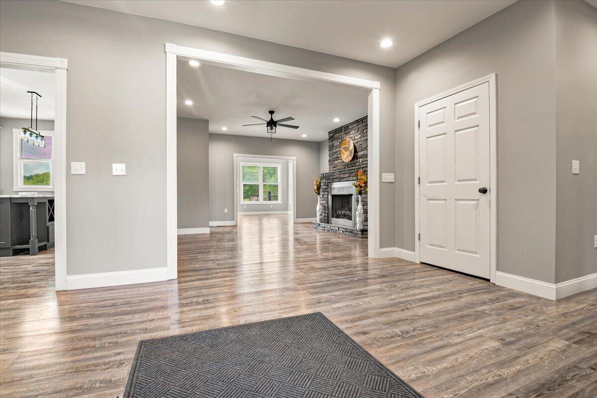 43 Cedar Ridge Drive Property Photo 6