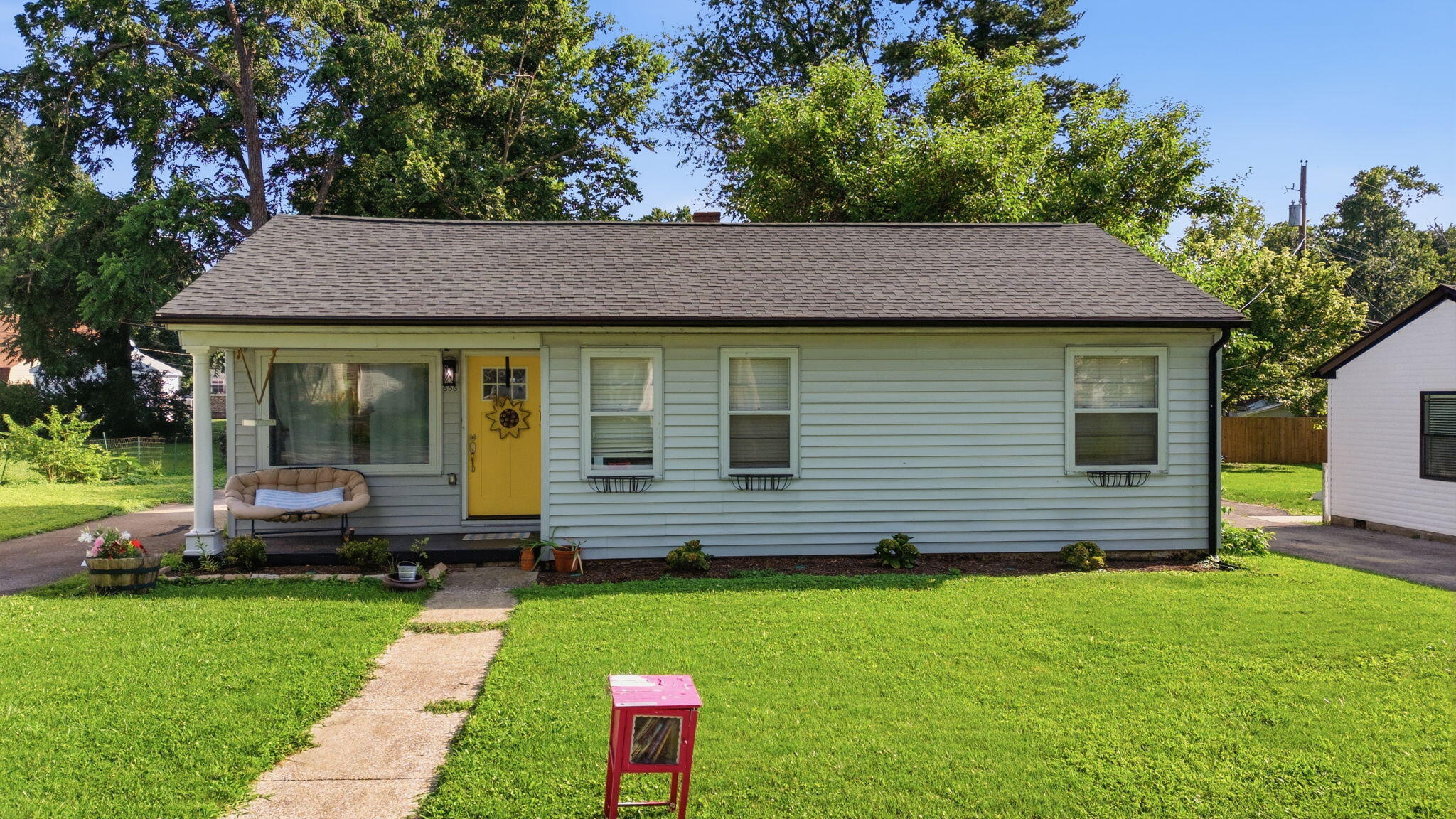 656 Sheridan Drive Property Photo 1