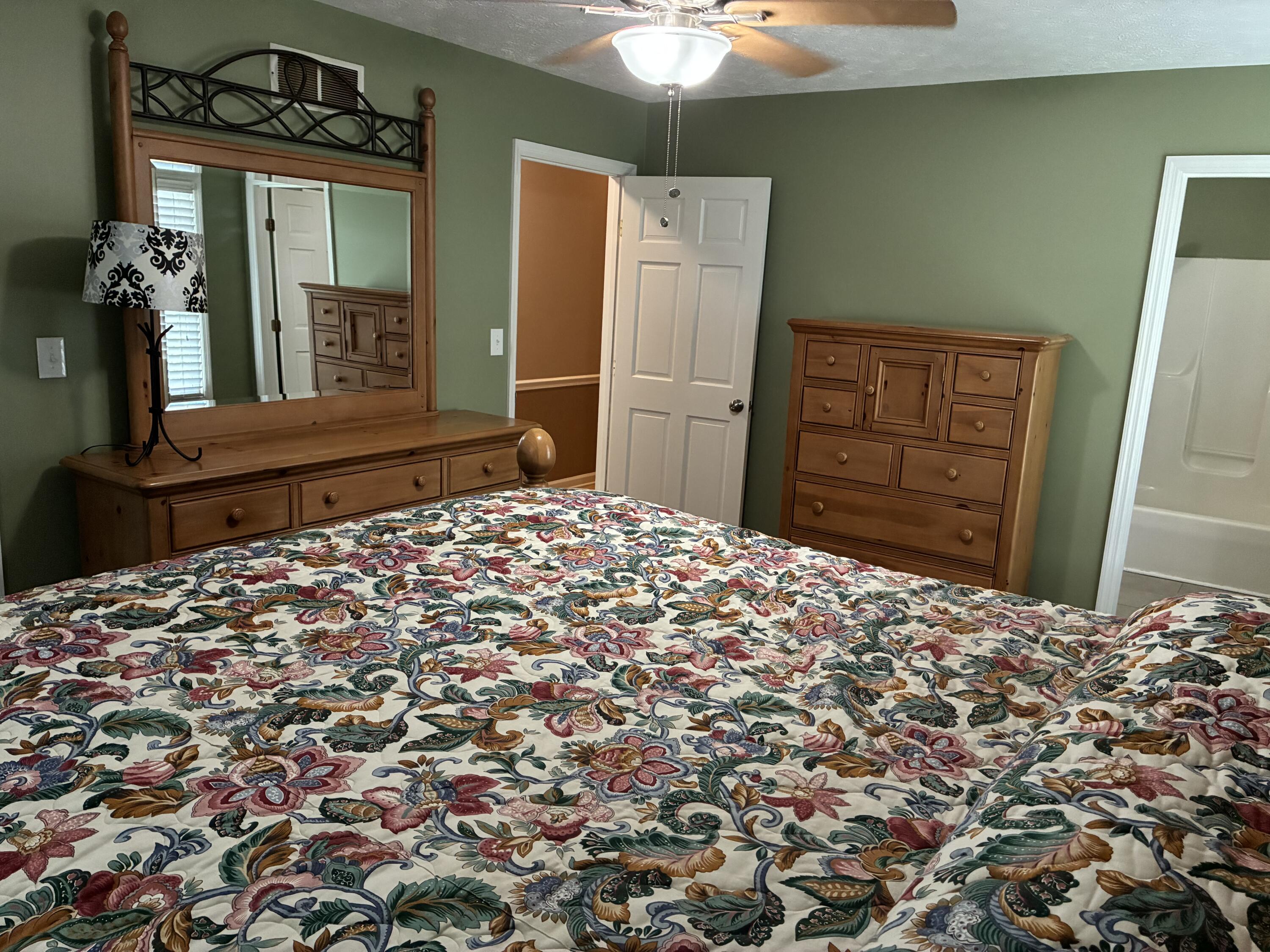 1835 Warwick Road Property Photo 27