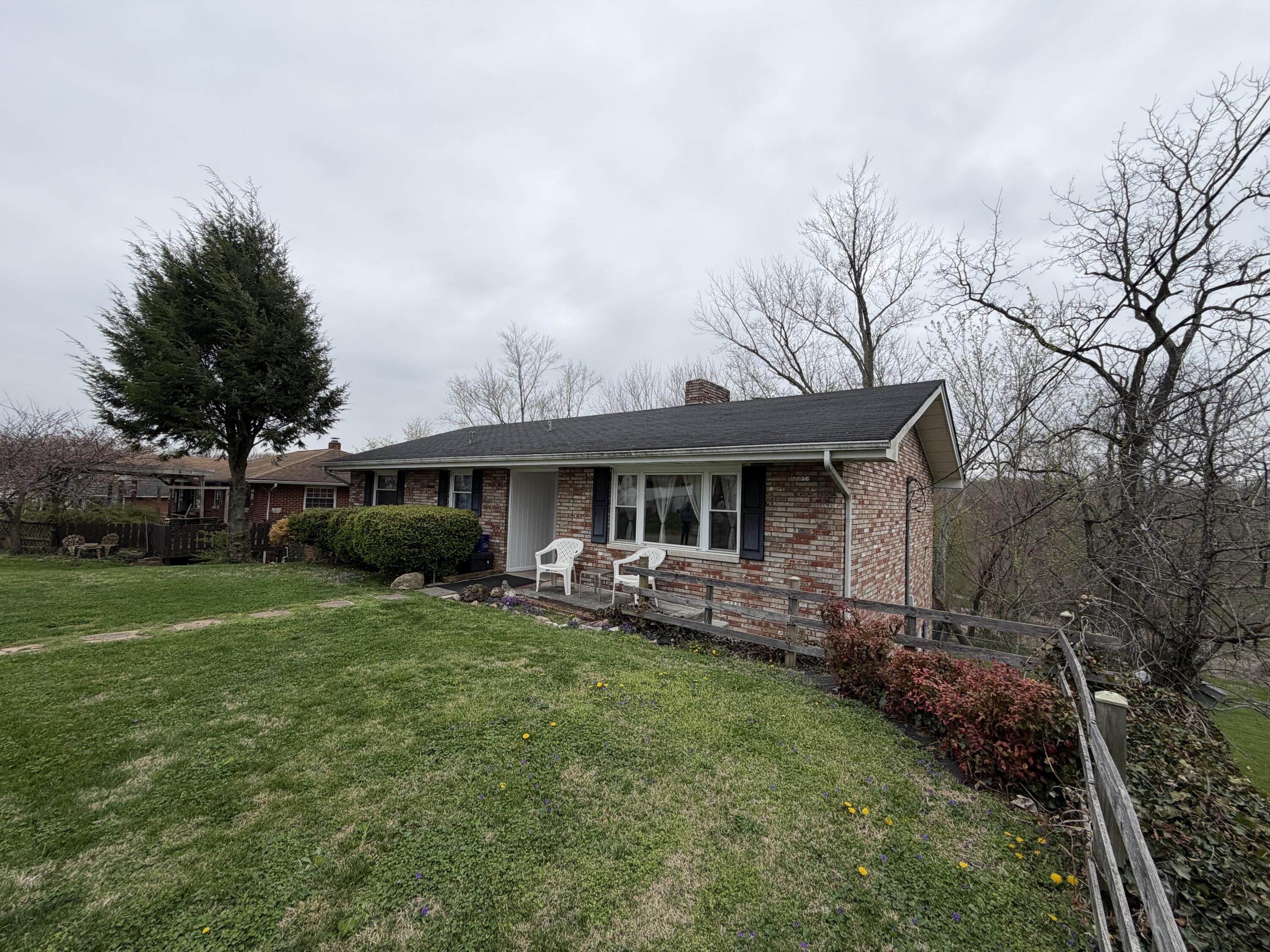 416 Williams Street Property Photo 2