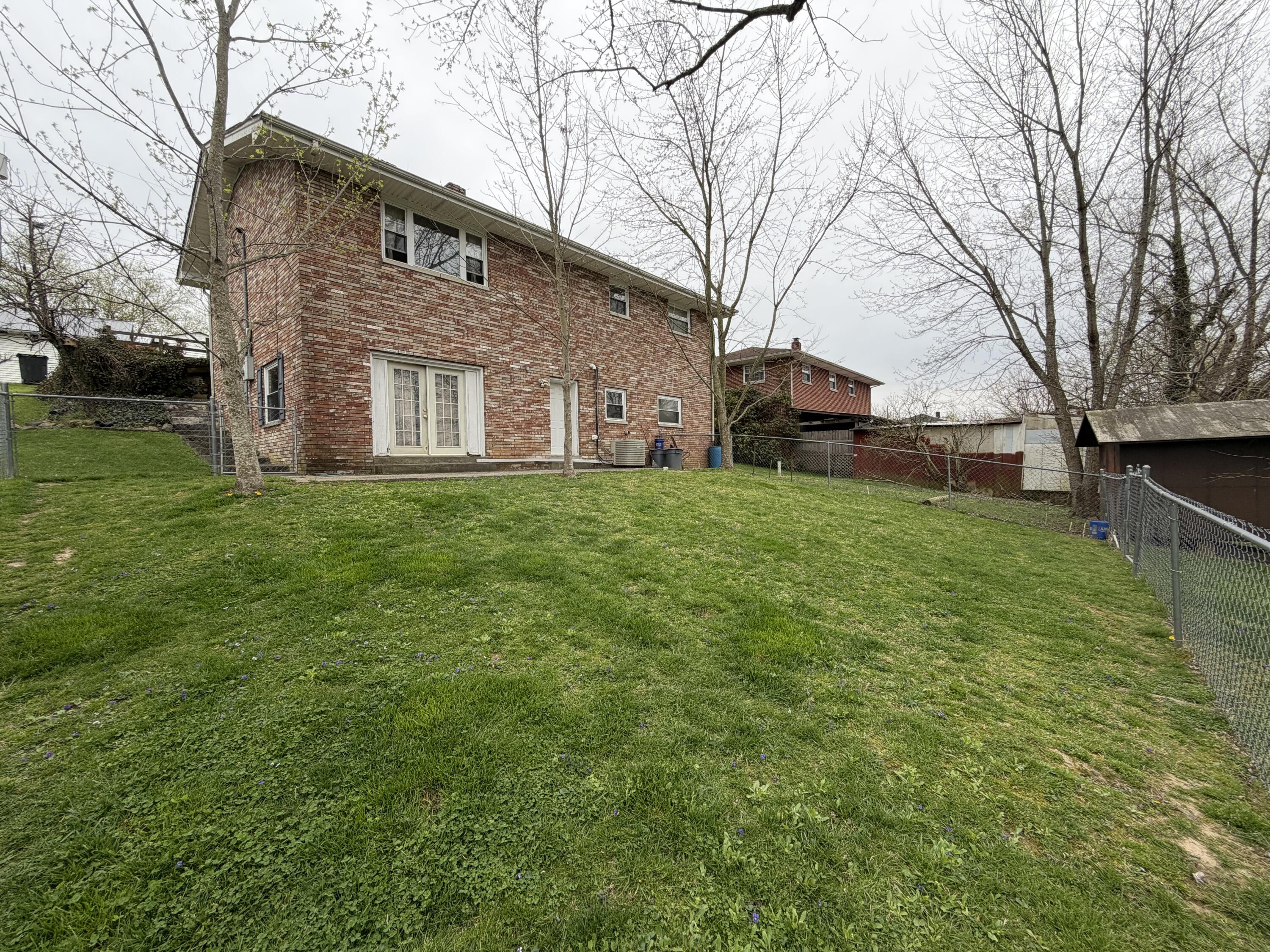 416 Williams Street Property Photo 5