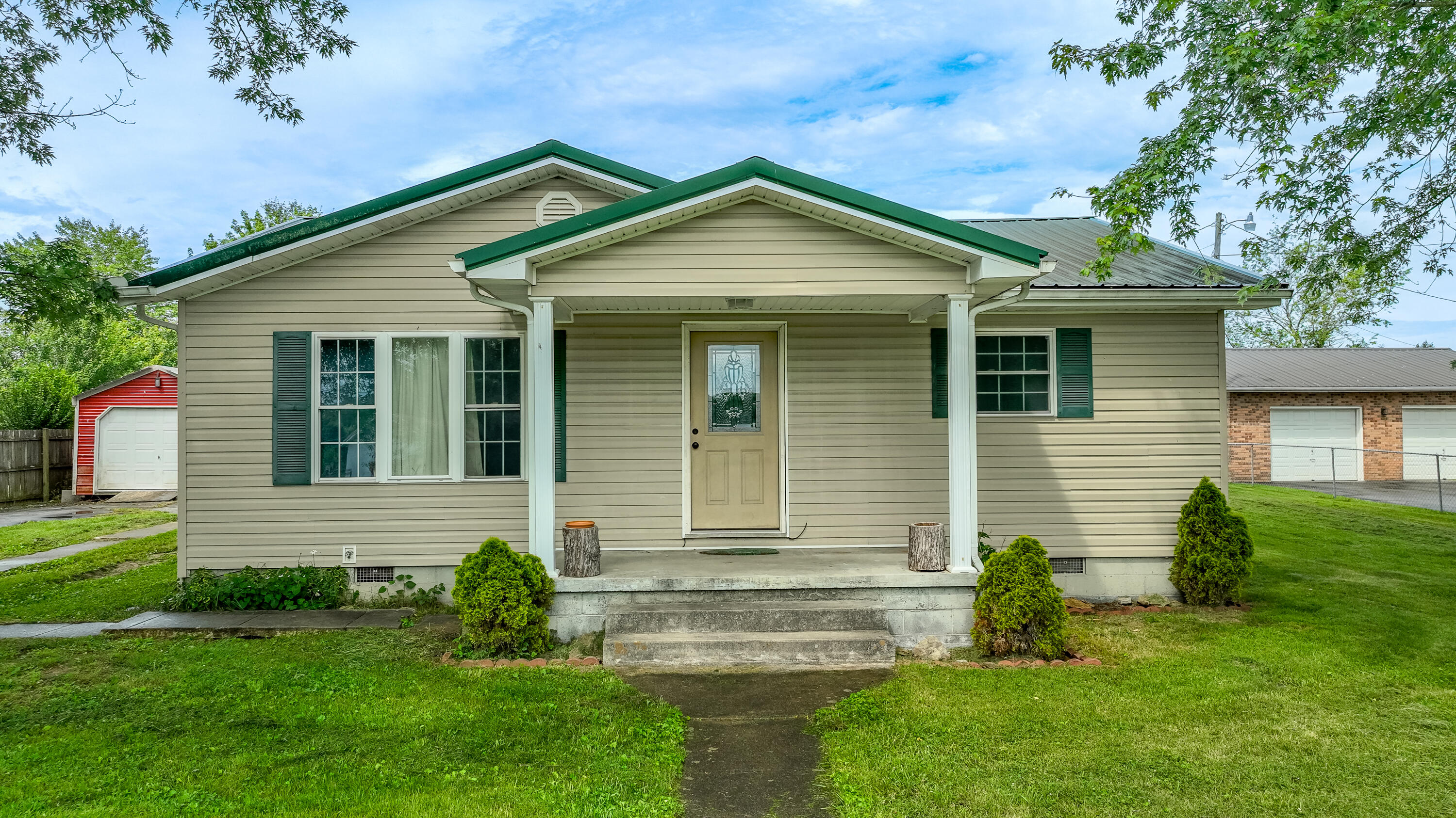 313 W Highway 1376