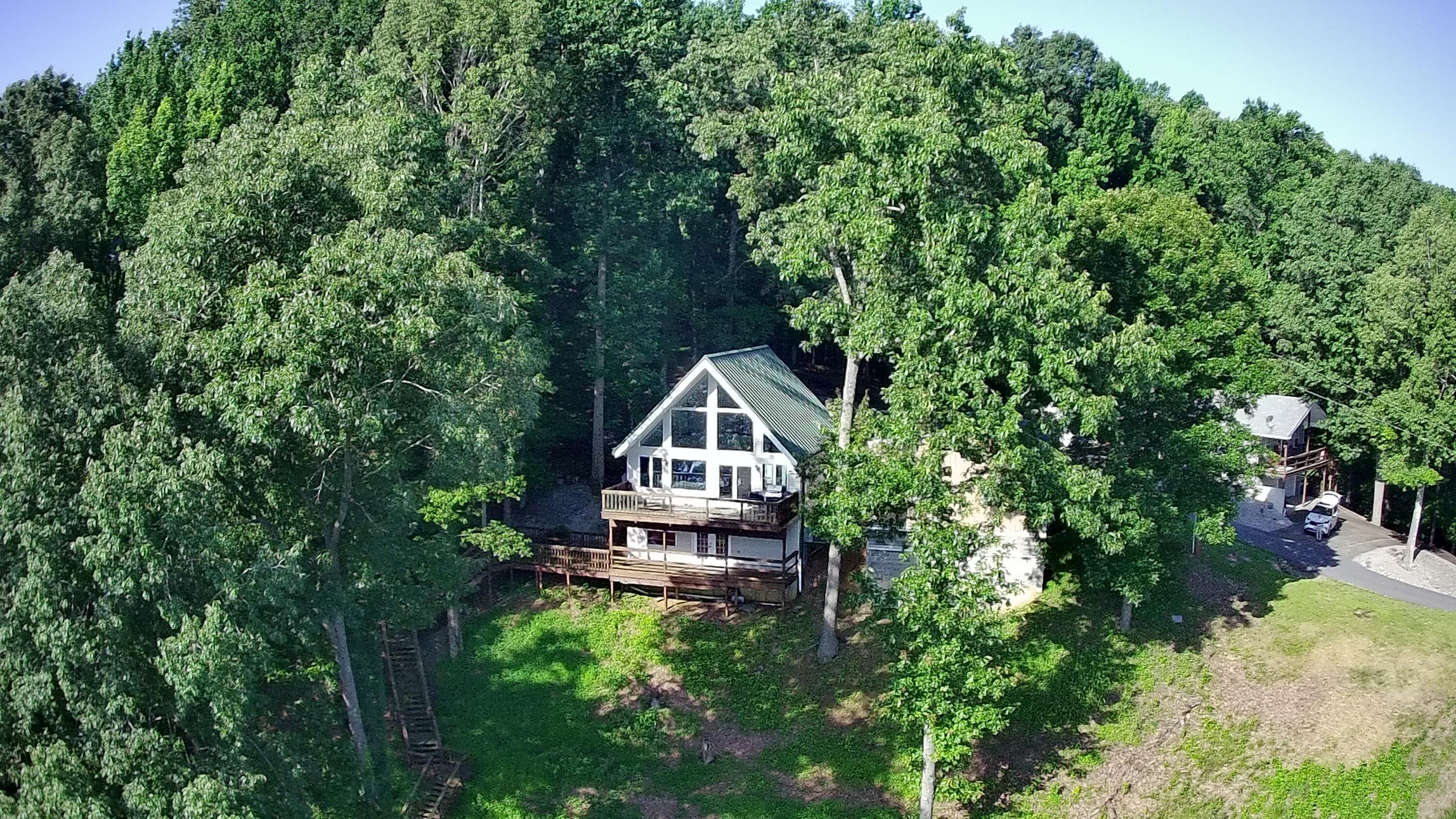 611 Hillside Trail Property Photo 4