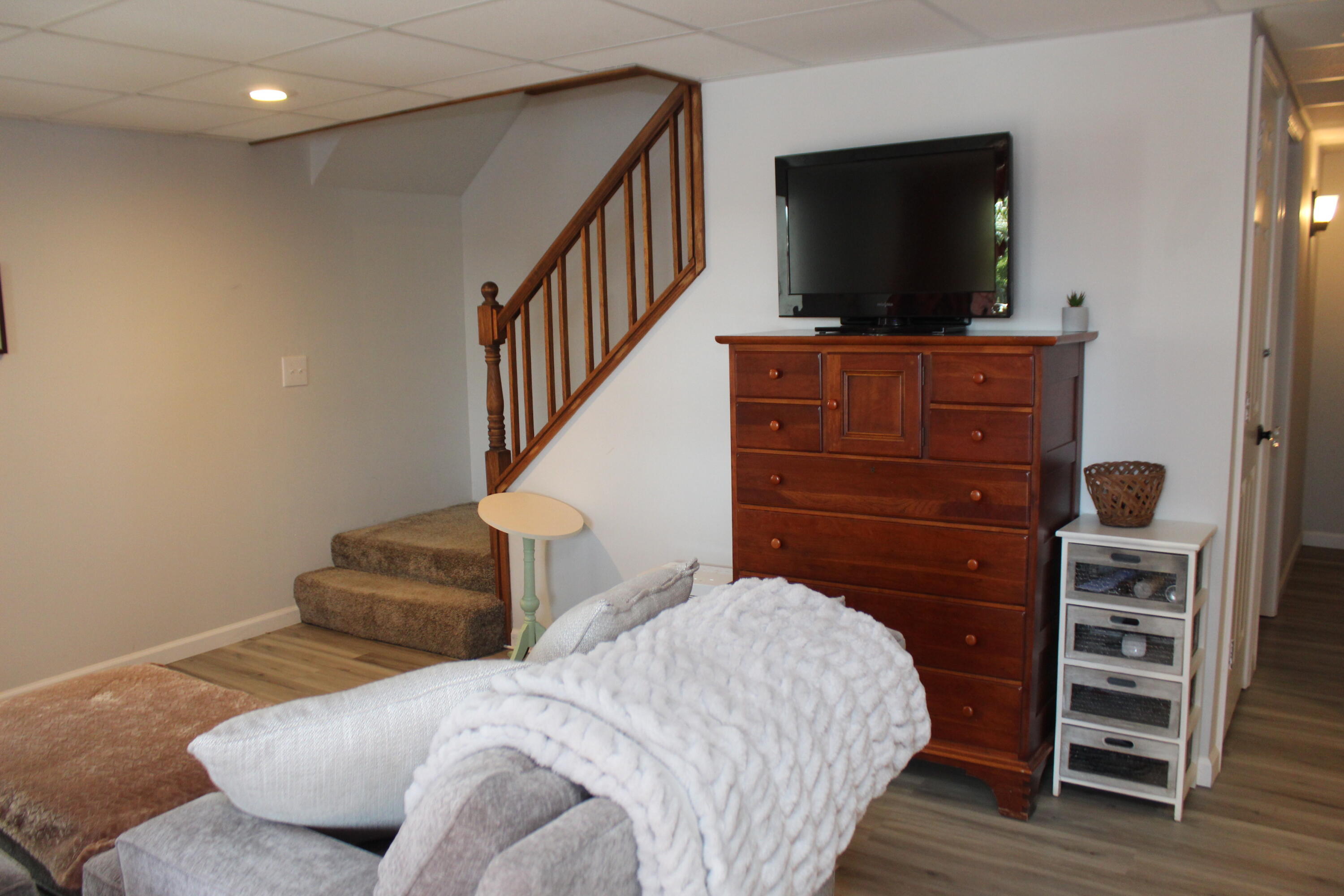 611 Hillside Trail Property Photo 32