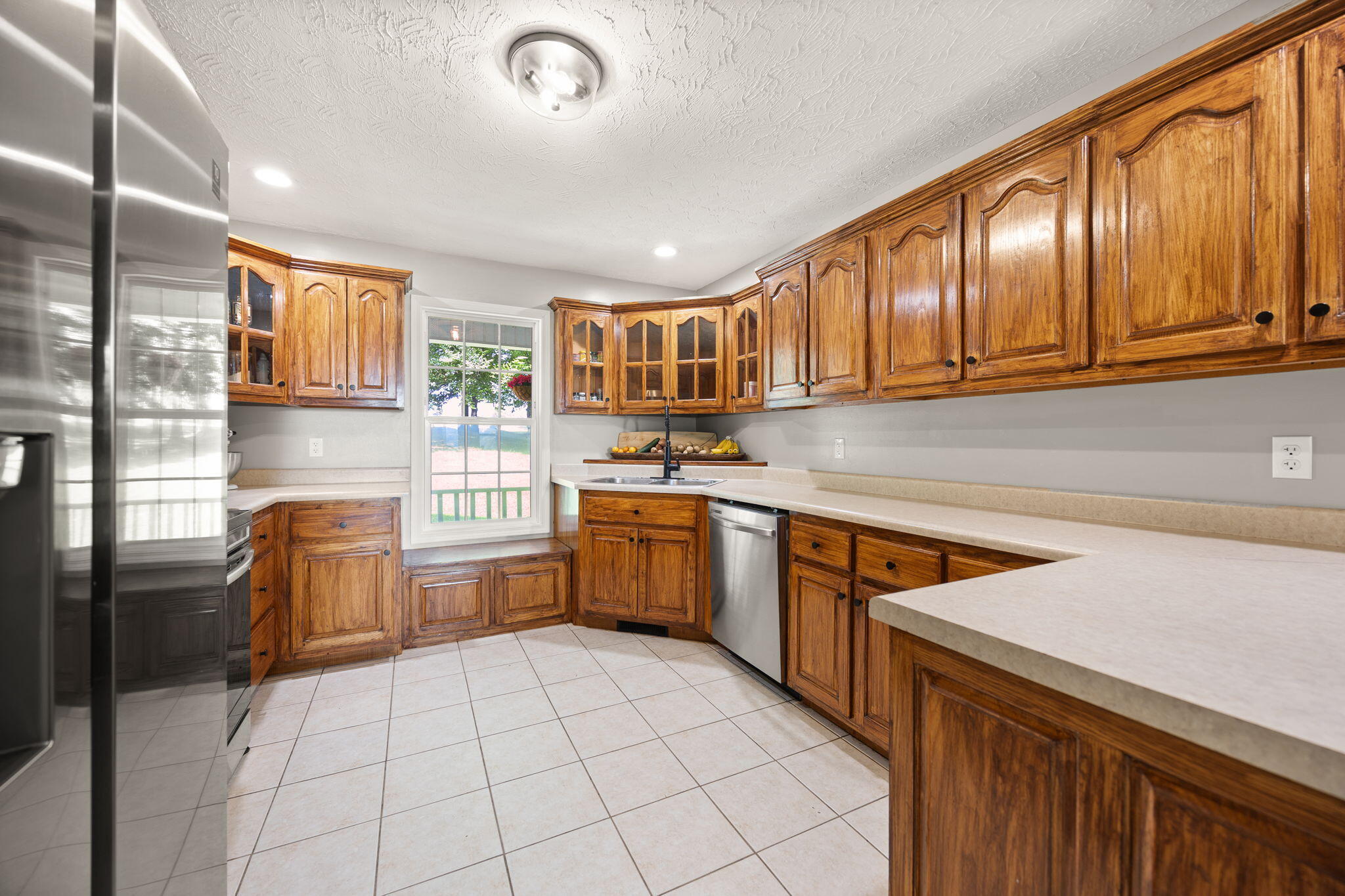 529 Cliffside Drive Property Photo 15