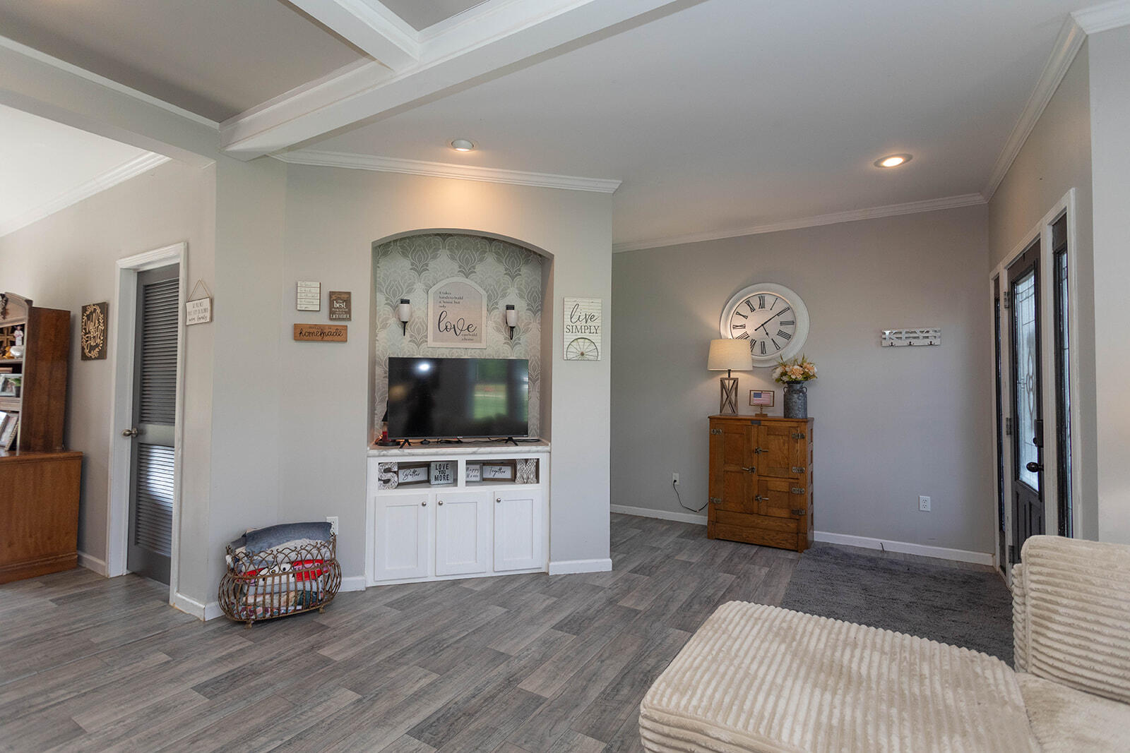450 Delmar Lane Property Photo 29