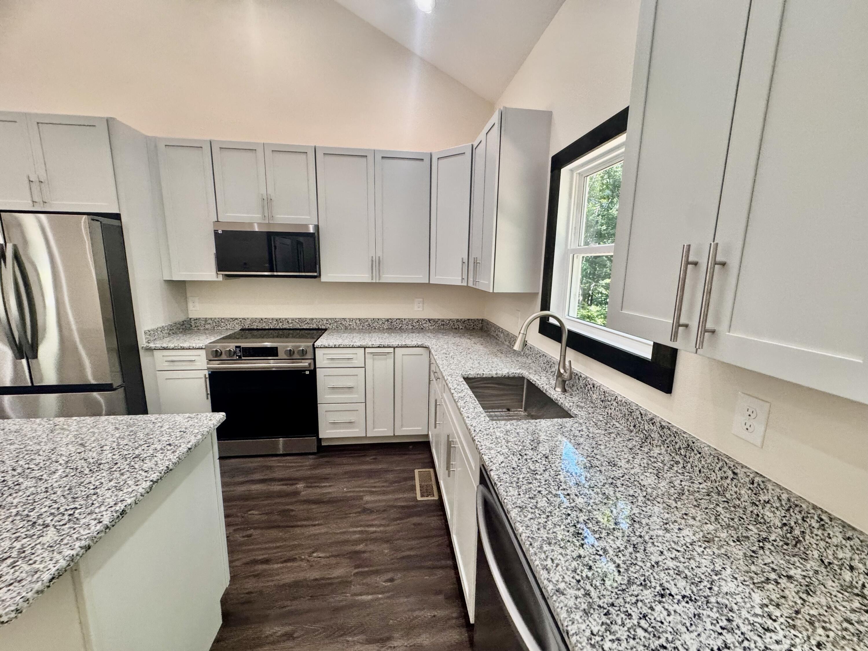 70 Deerfield Court Property Photo 6