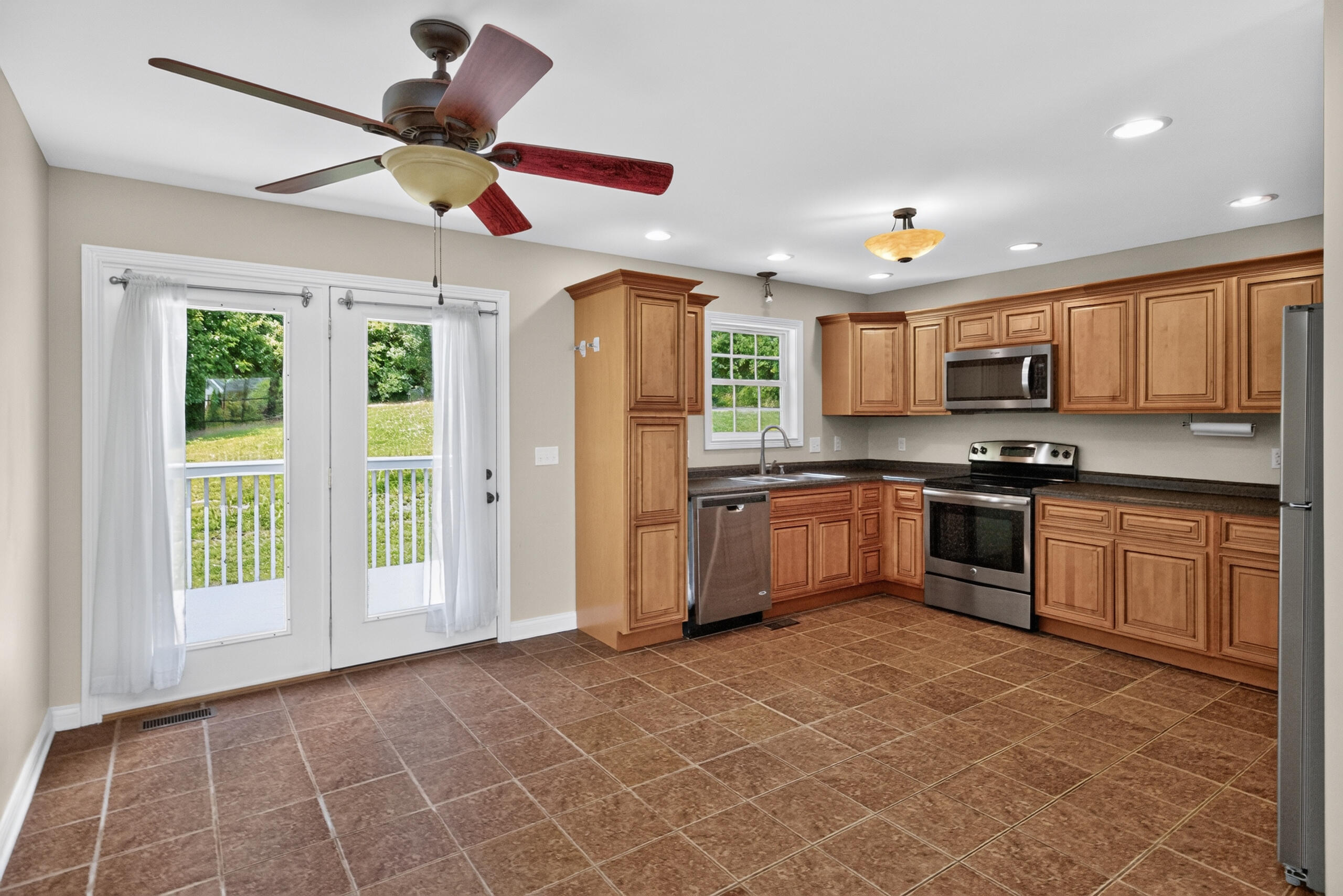 209 Connie Lane Property Photo 7