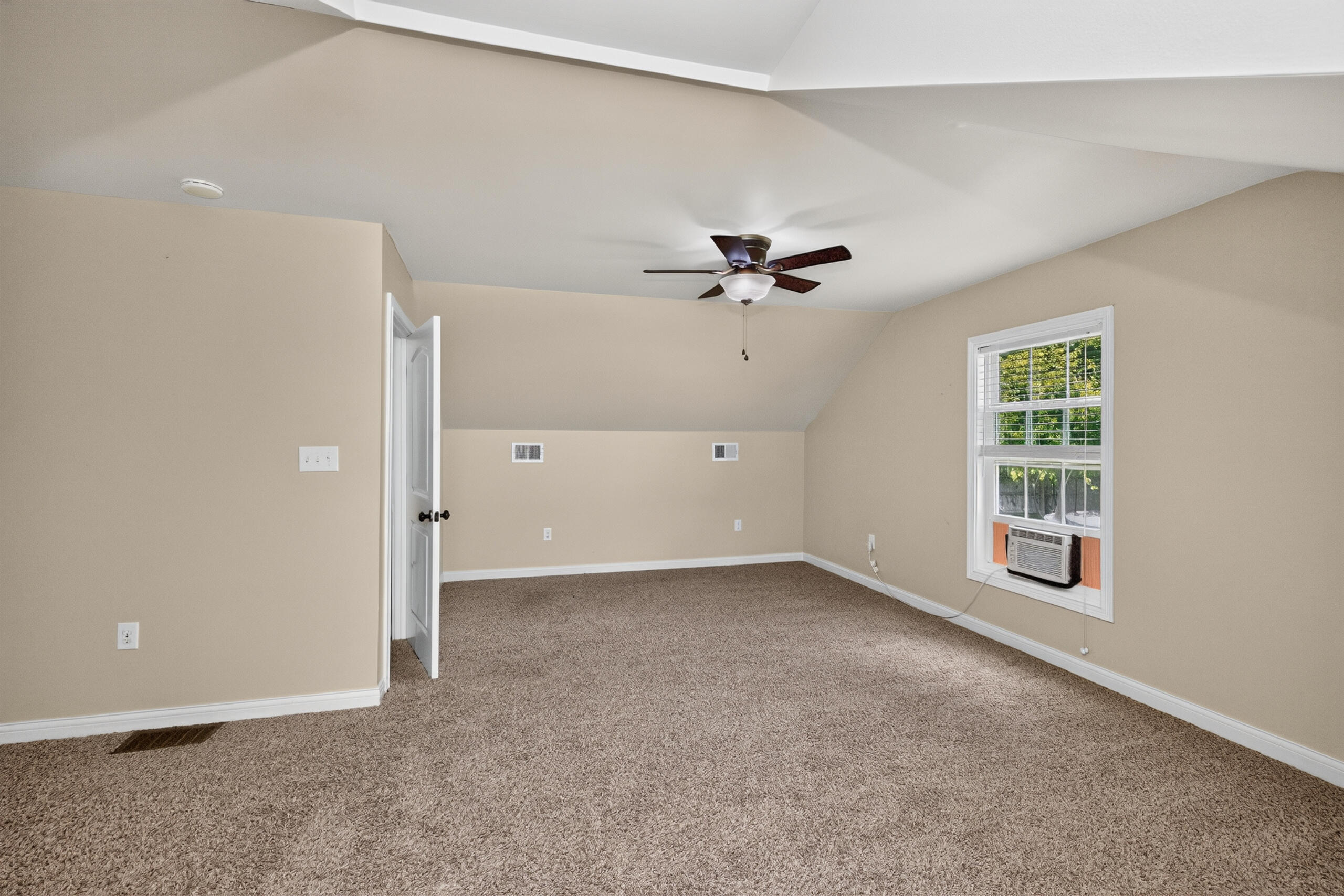 209 Connie Lane Property Photo 25