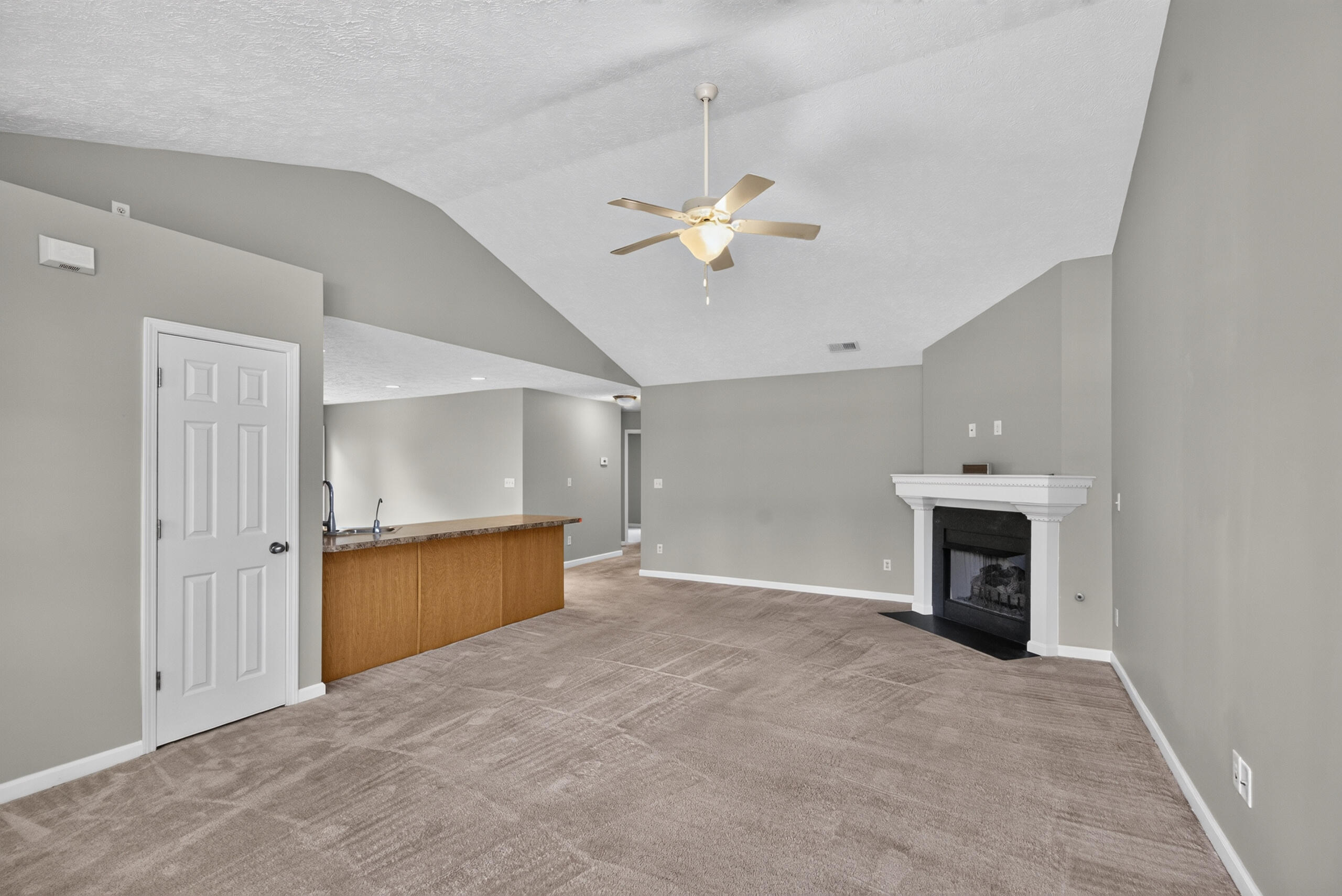 127 Starting Gate Point Property Photo 3