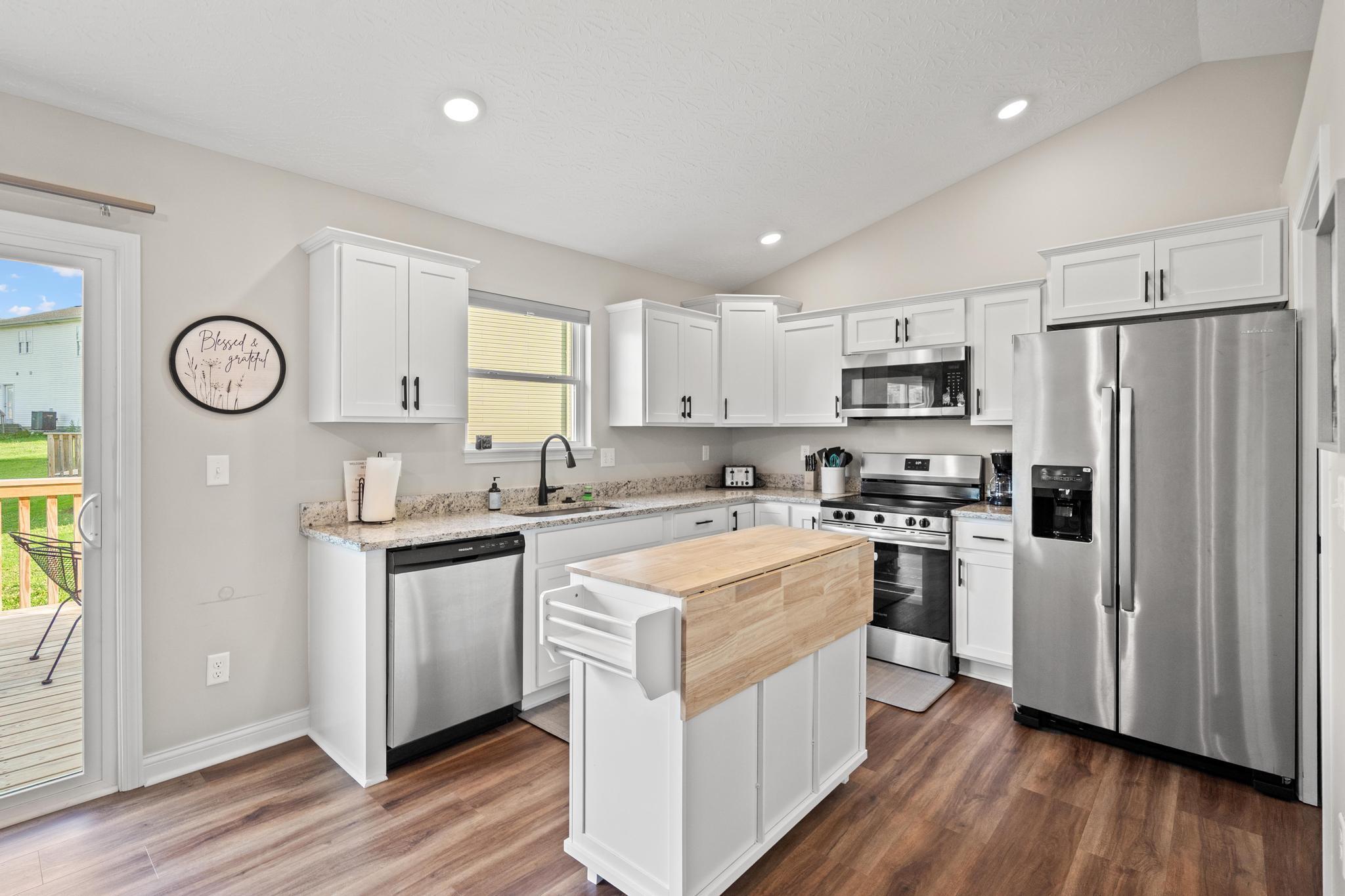 103 Sheffield Drive Property Photo 15