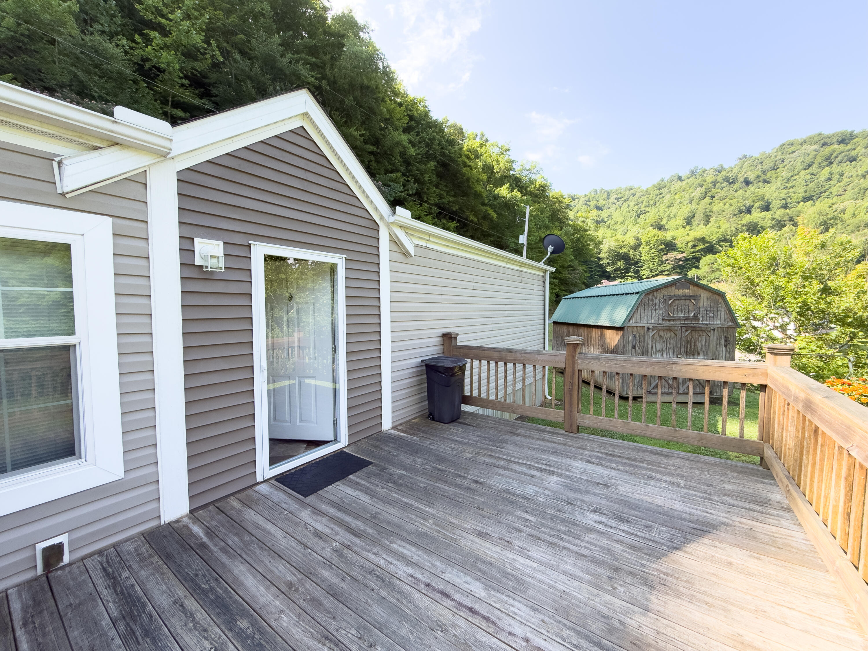 240 Elk Ridge Road Property Photo 4