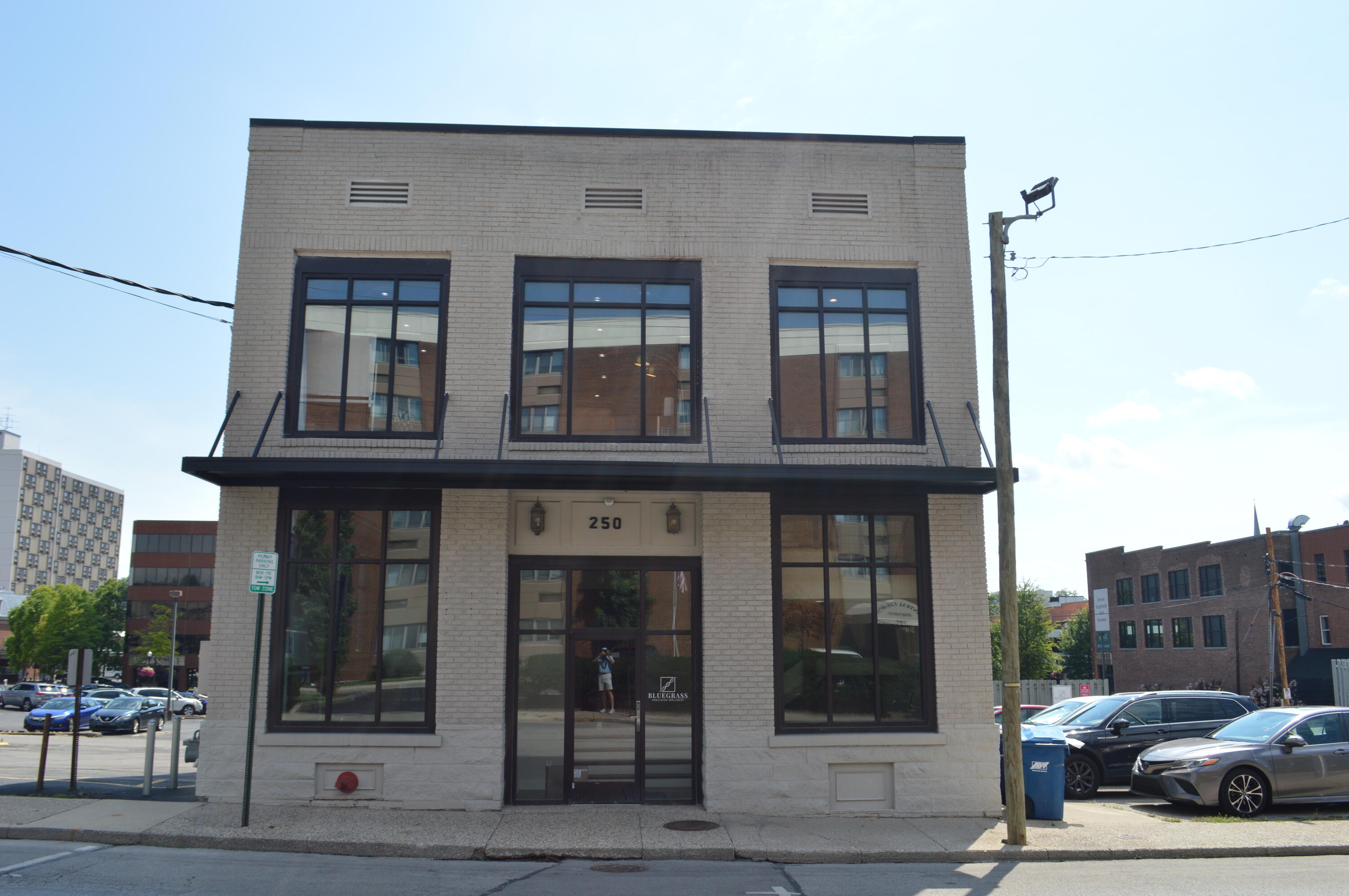 250 E Short Street Property Photo 17