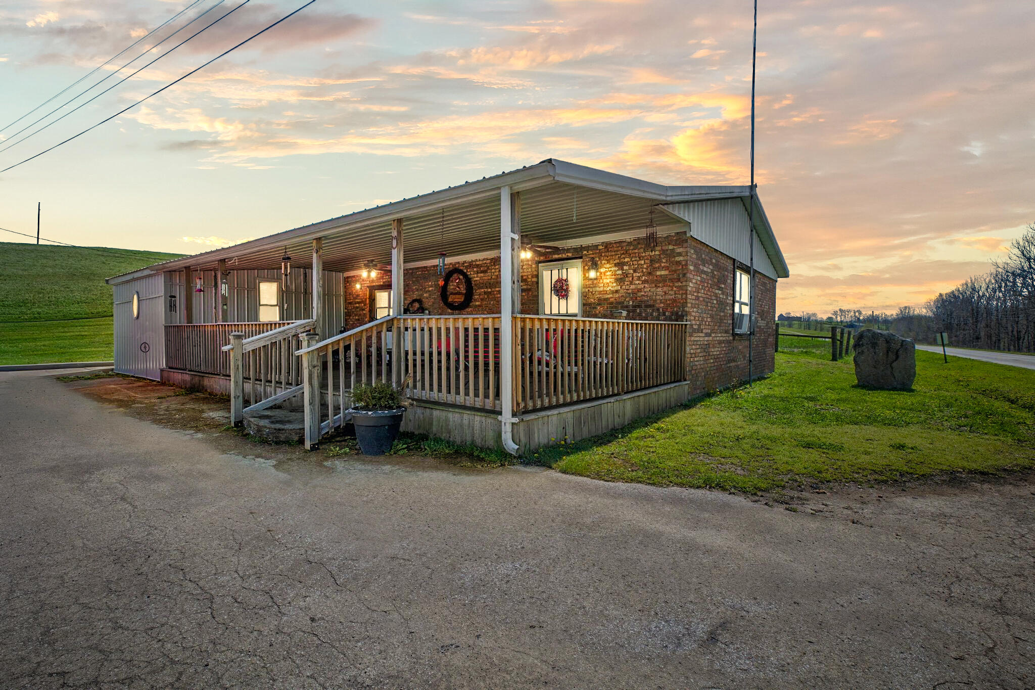 1376 S Highway 11 Property Photo 1