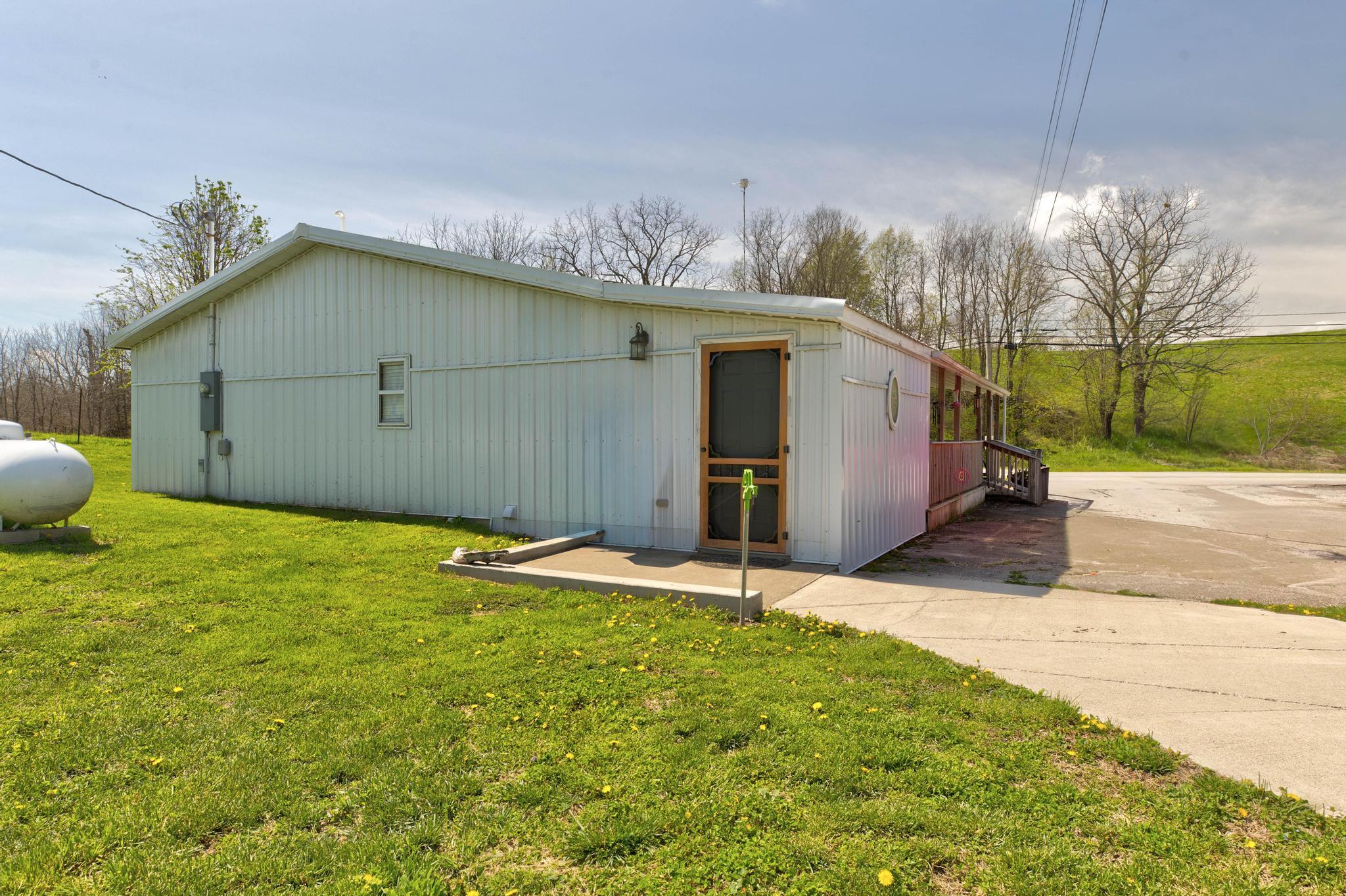 1376 S Highway 11 Property Photo 28