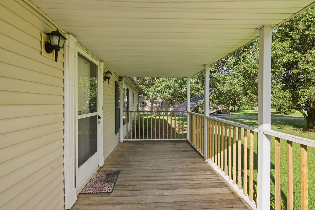 115 Sarah Cove Property Photo 3