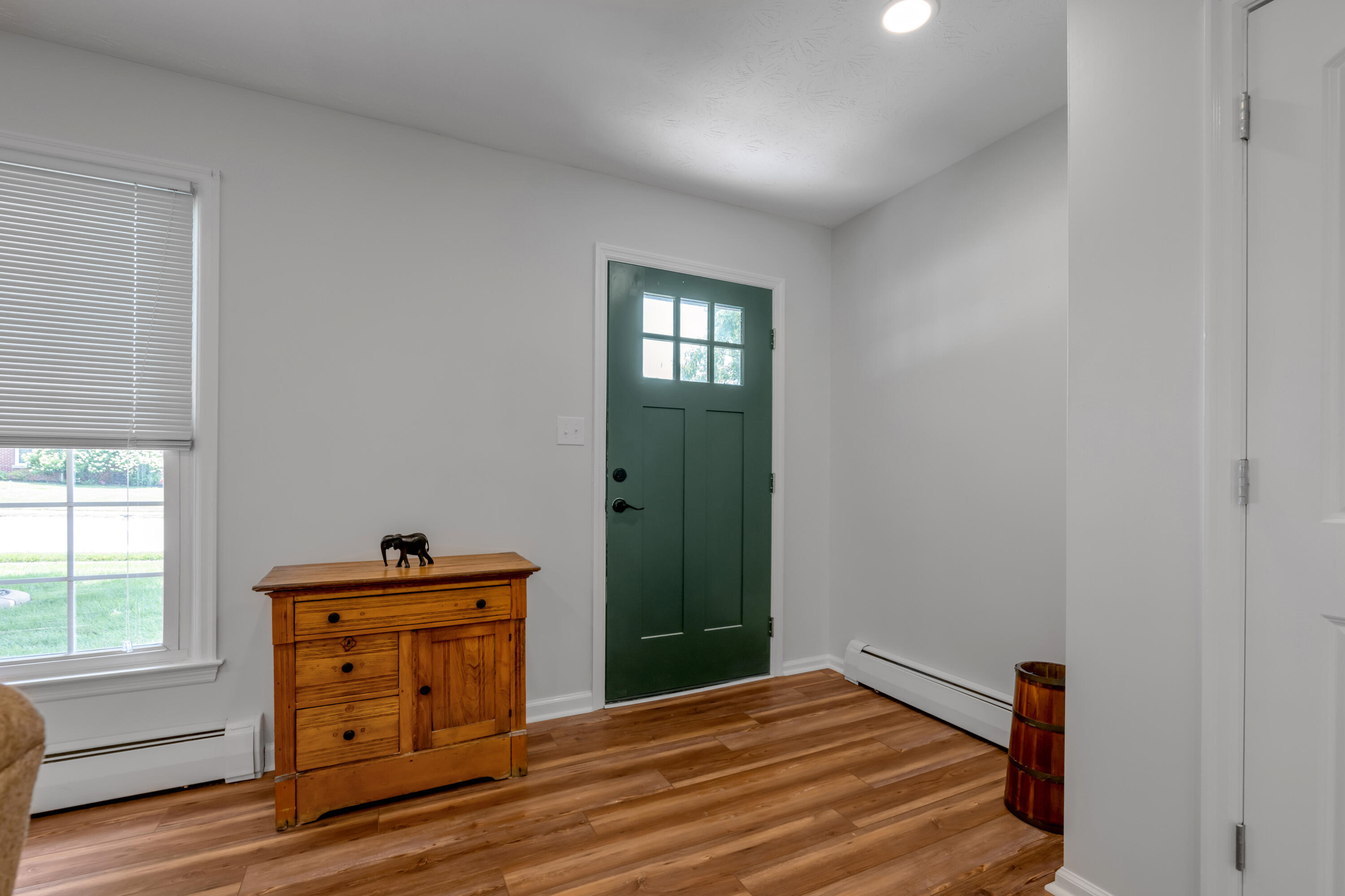 307 Beacon Hill Property Photo 2