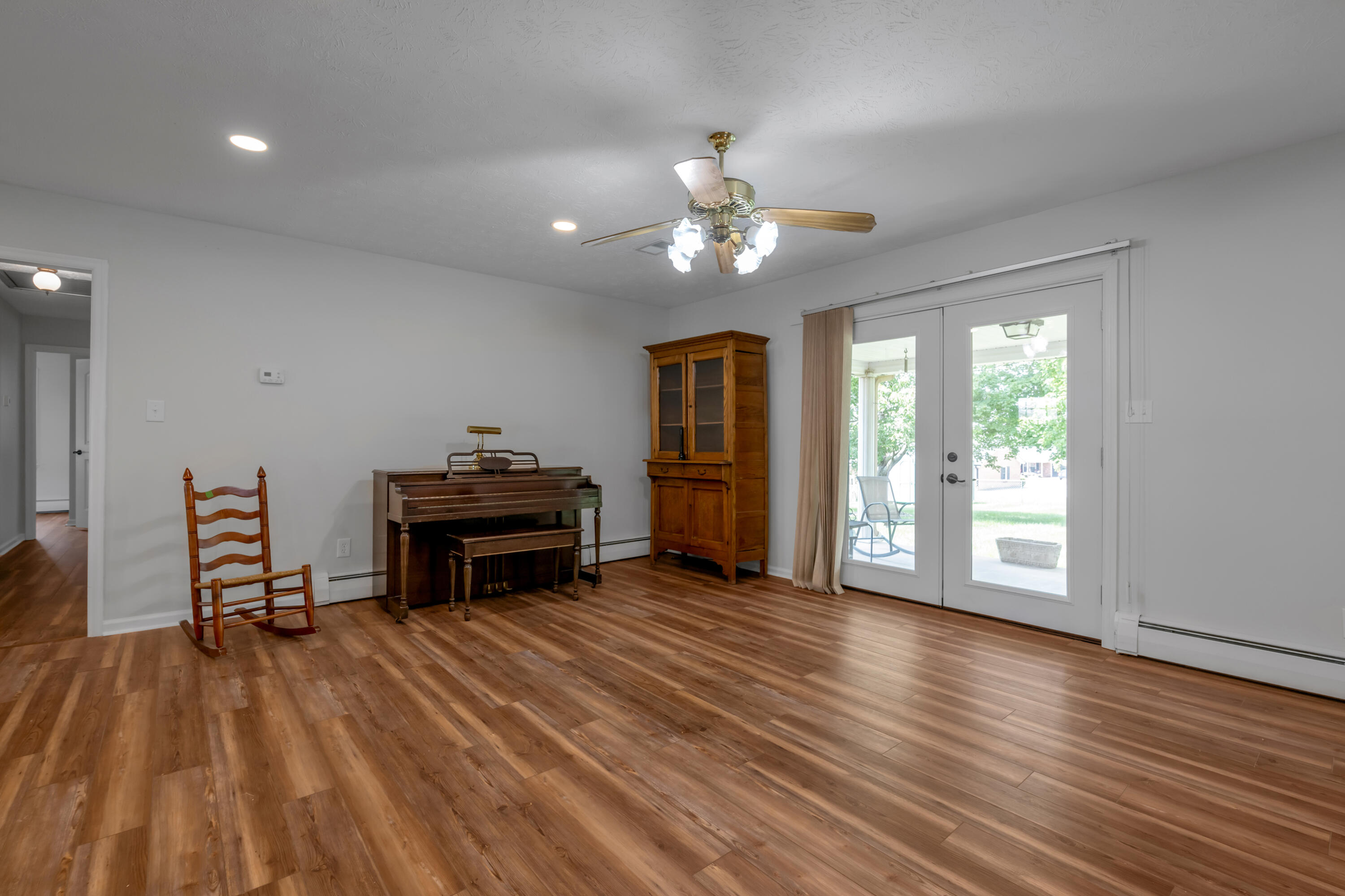 307 Beacon Hill Property Photo 10