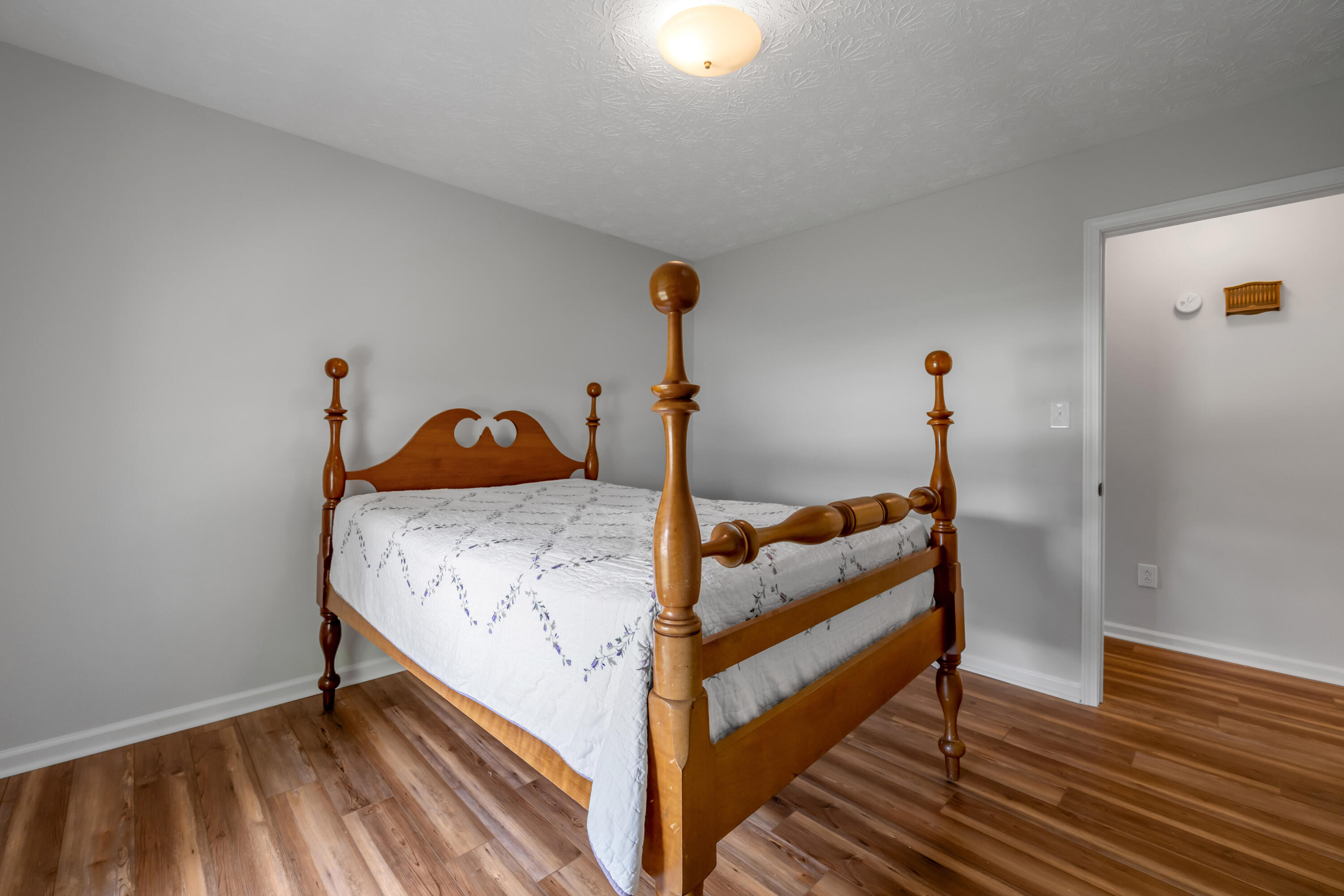 307 Beacon Hill Property Photo 27