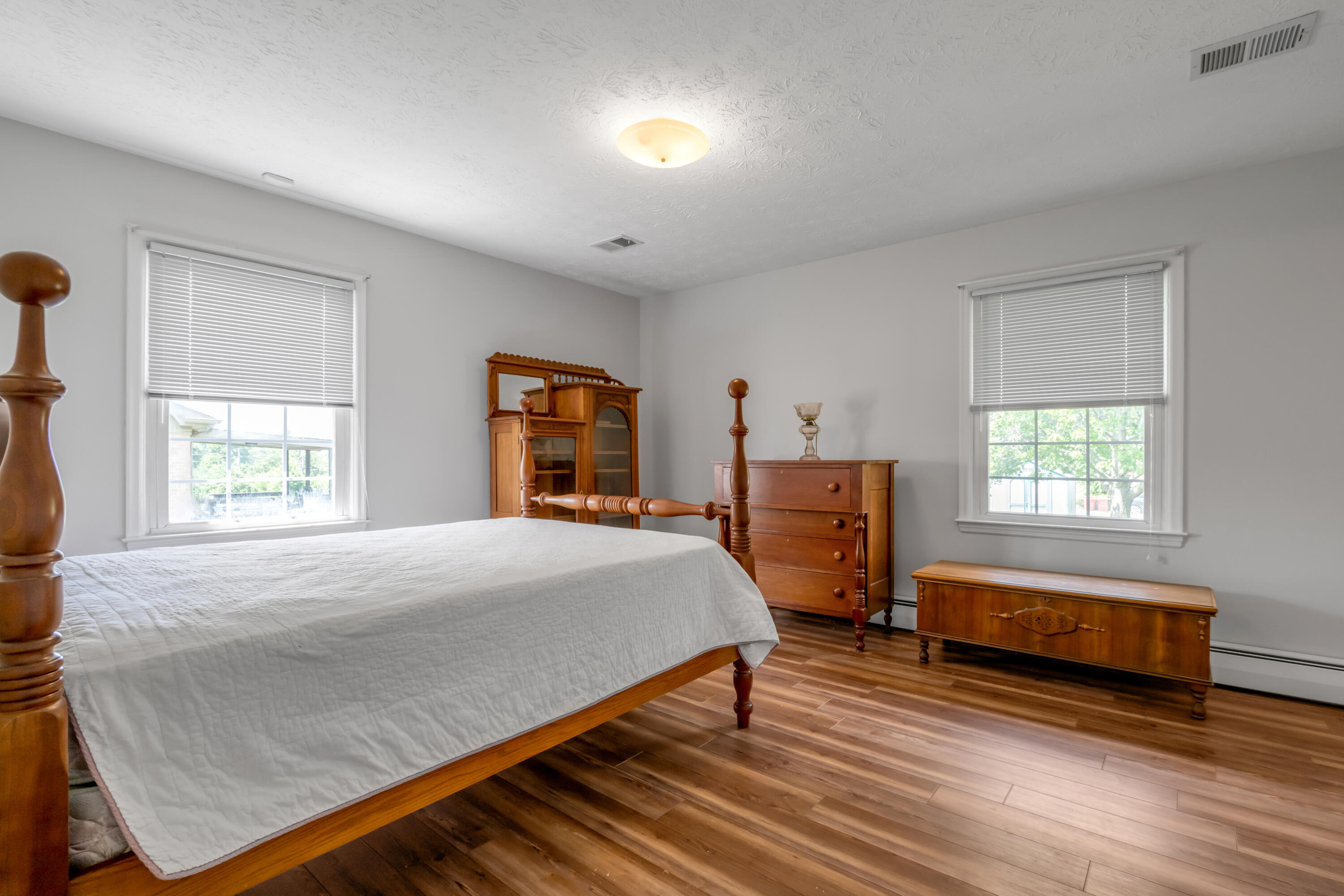 307 Beacon Hill Property Photo 31
