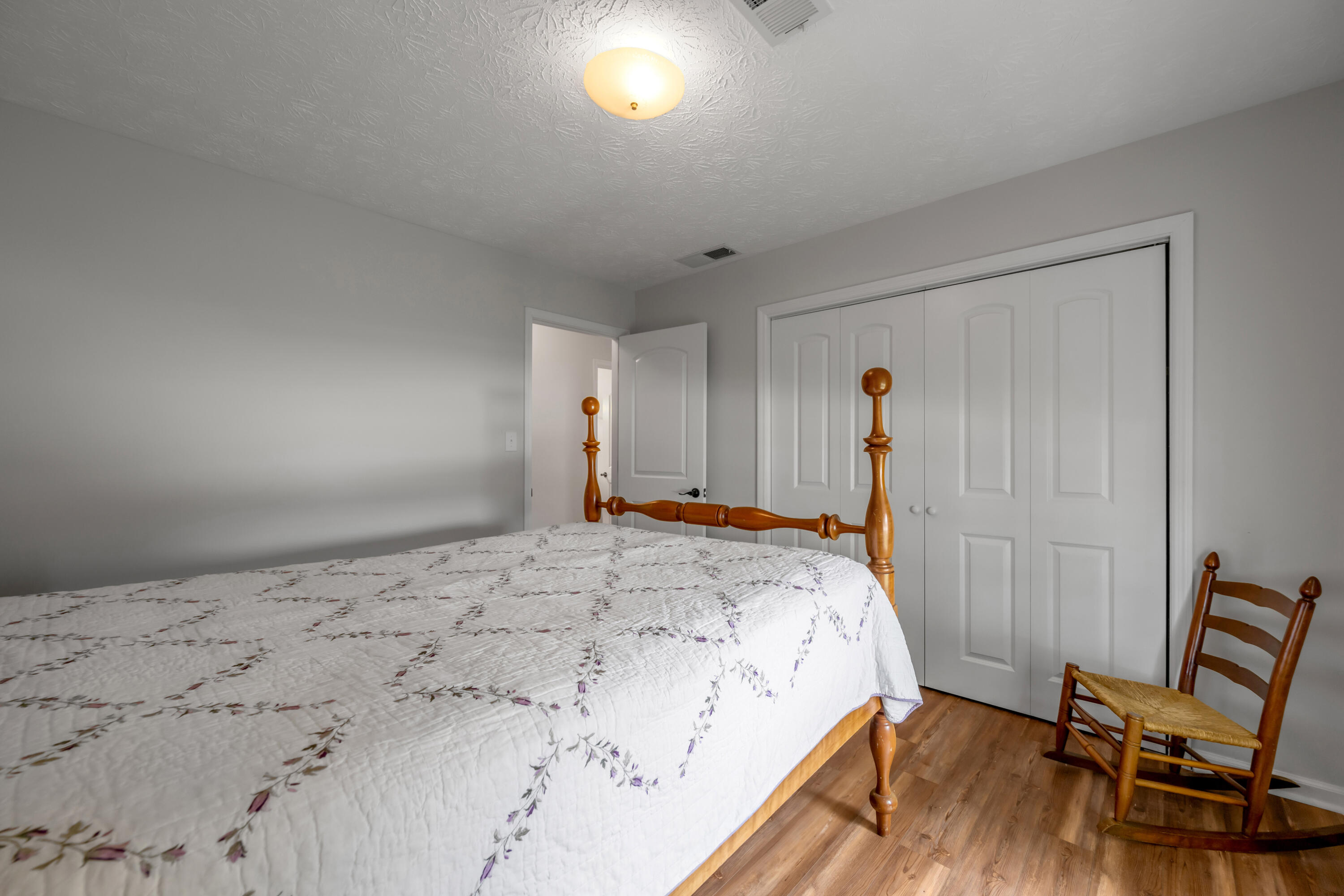 307 Beacon Hill Property Photo 37
