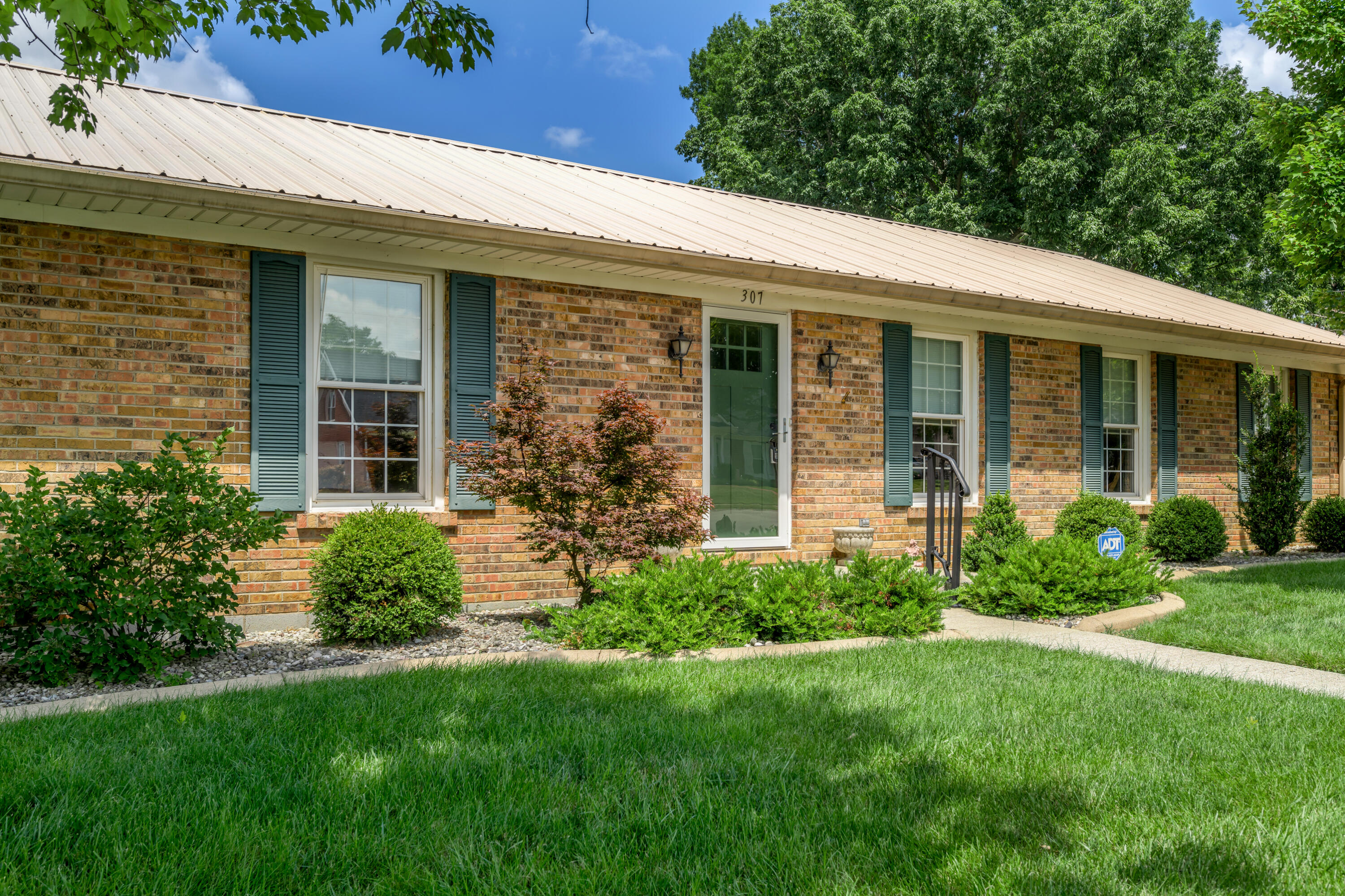307 Beacon Hill Property Photo 40