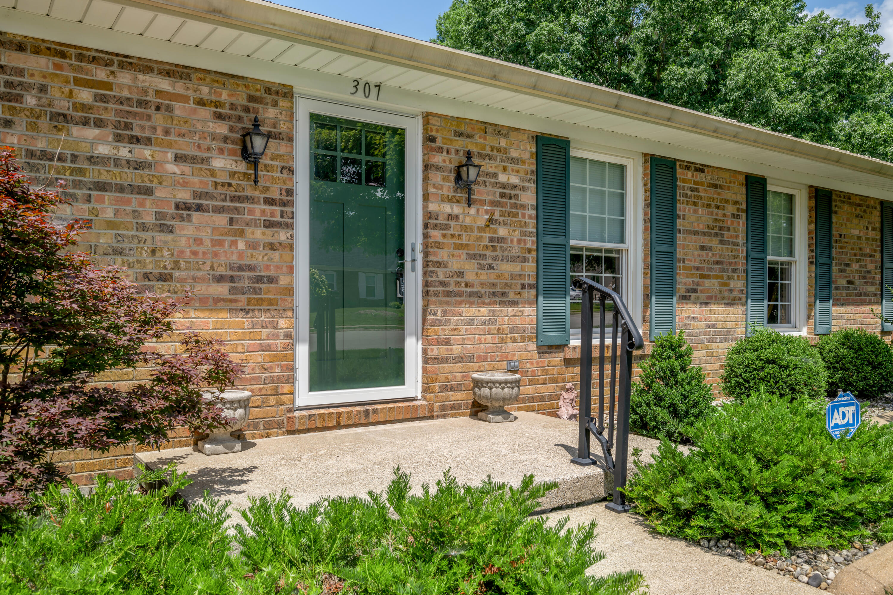 307 Beacon Hill Property Photo 41