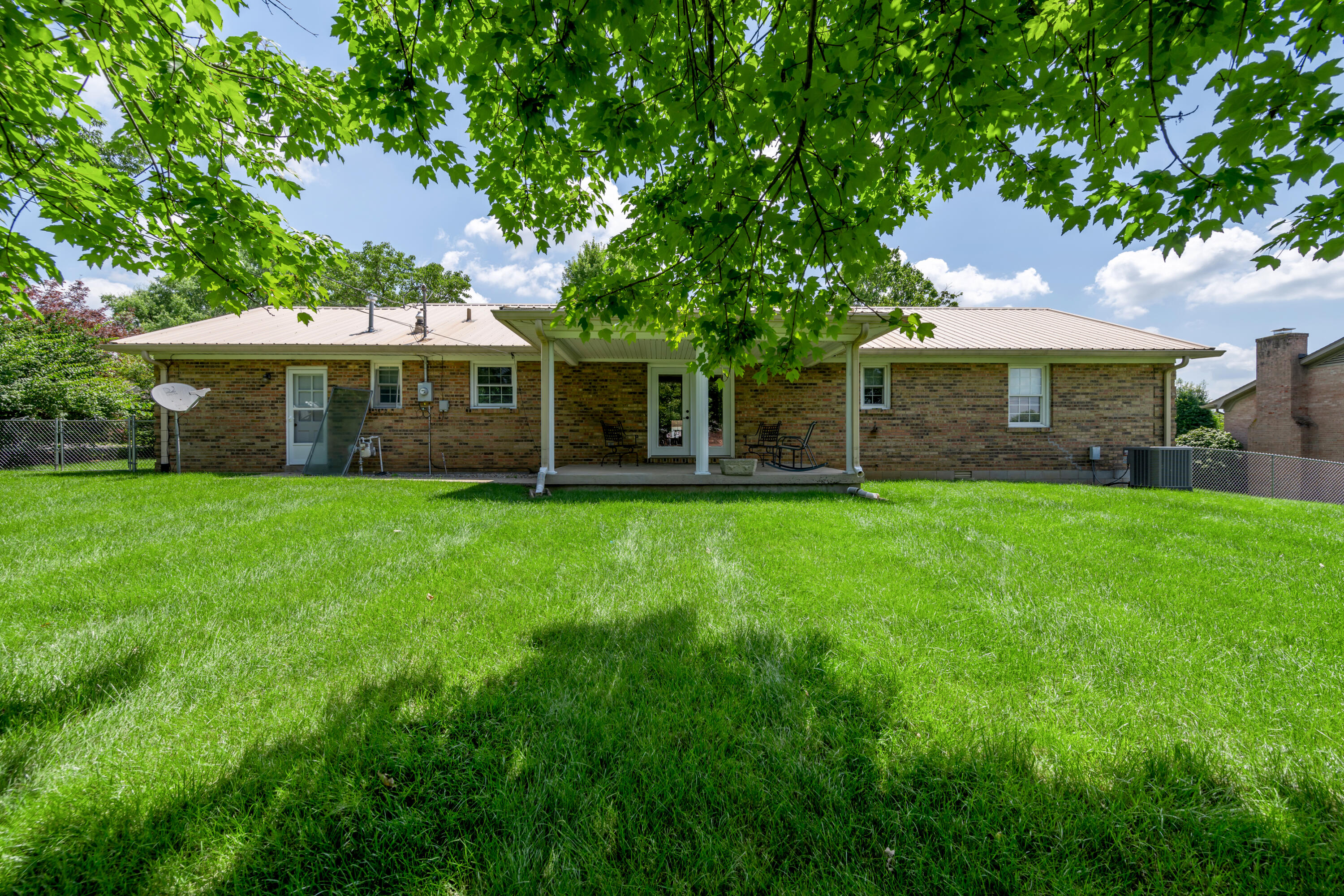 307 Beacon Hill Property Photo 43