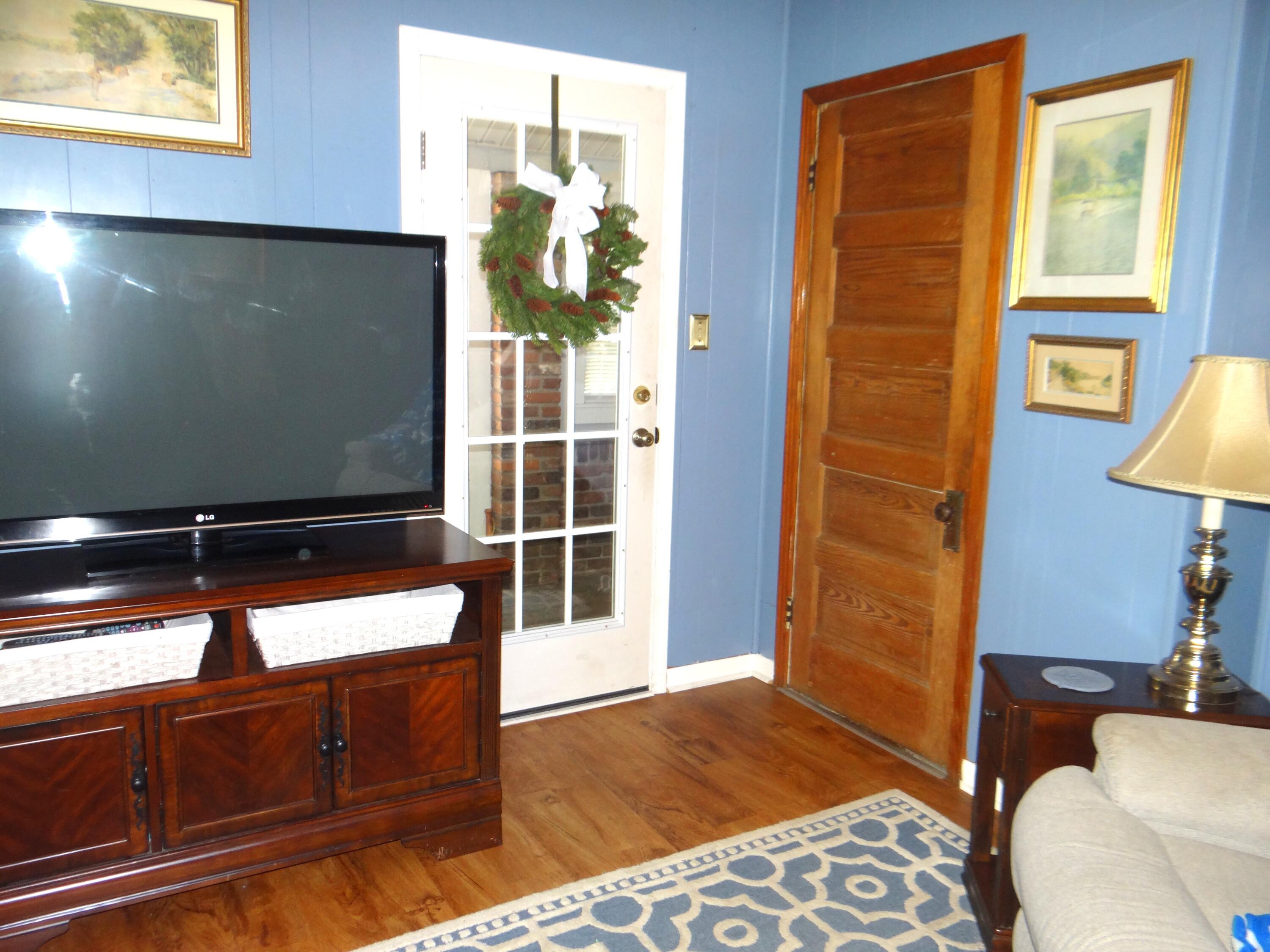 1116 Duckers Road Property Photo 7