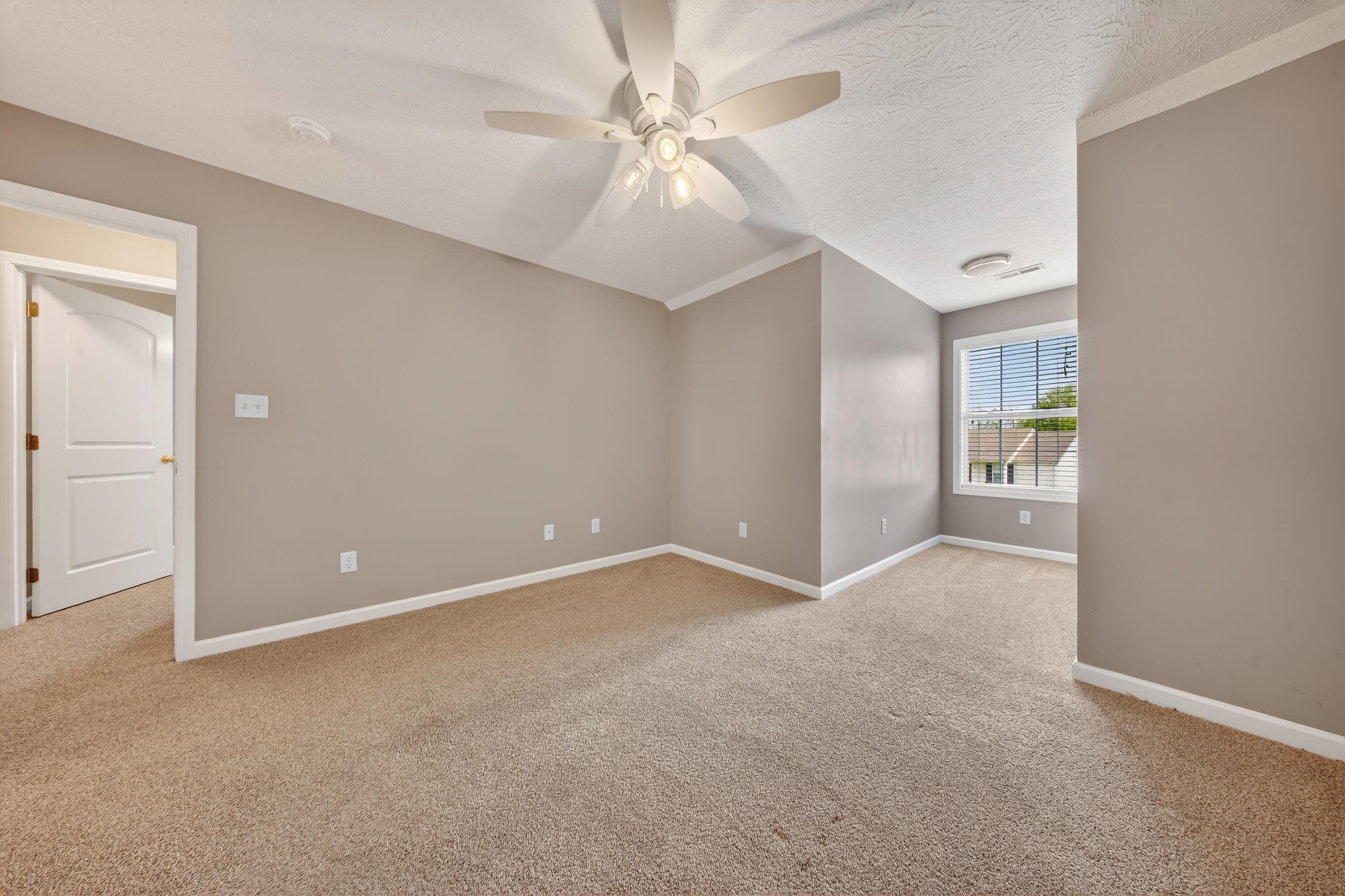 505 Coastal Avenue Property Photo 4