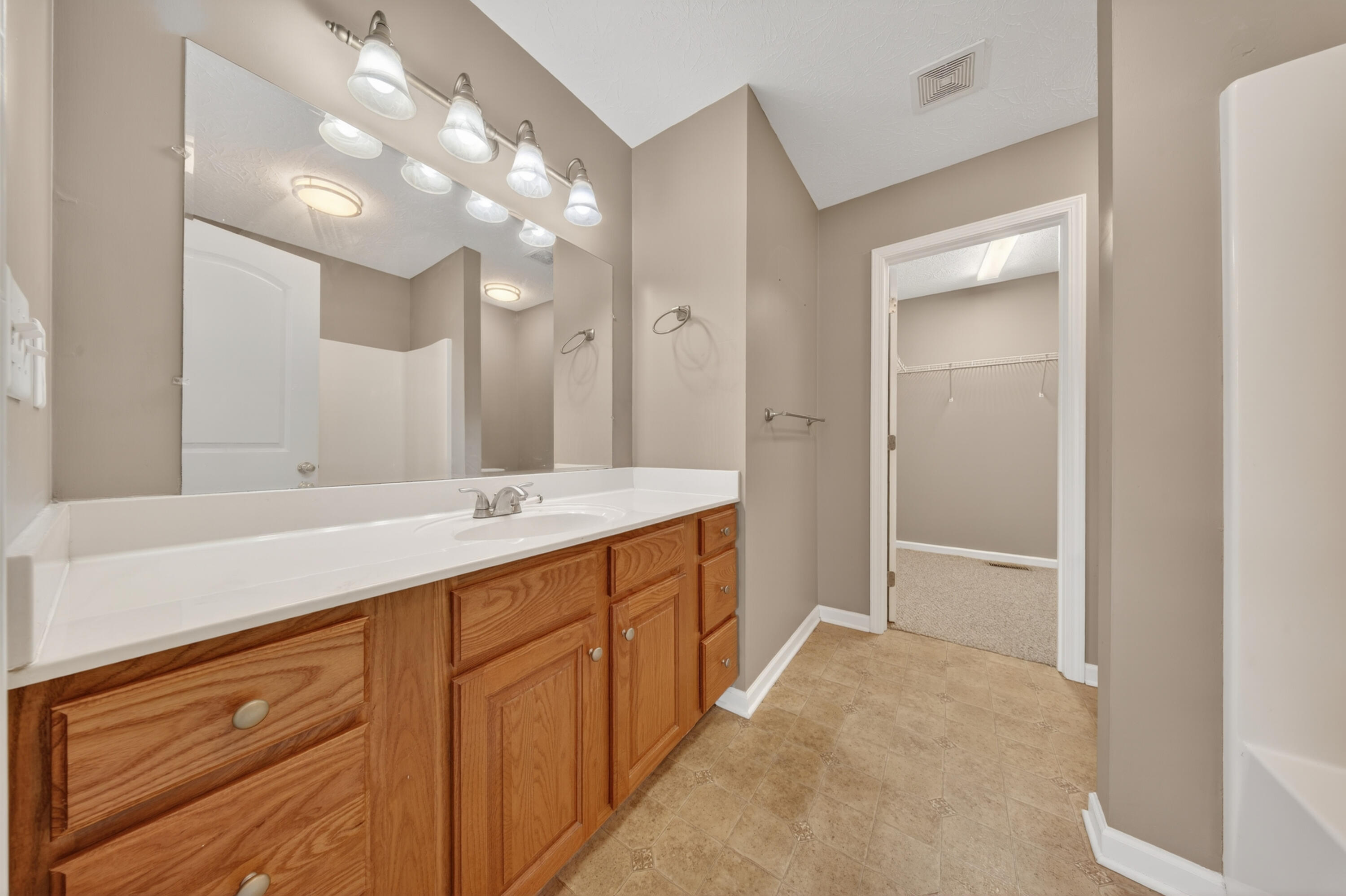 505 Coastal Avenue Property Photo 5
