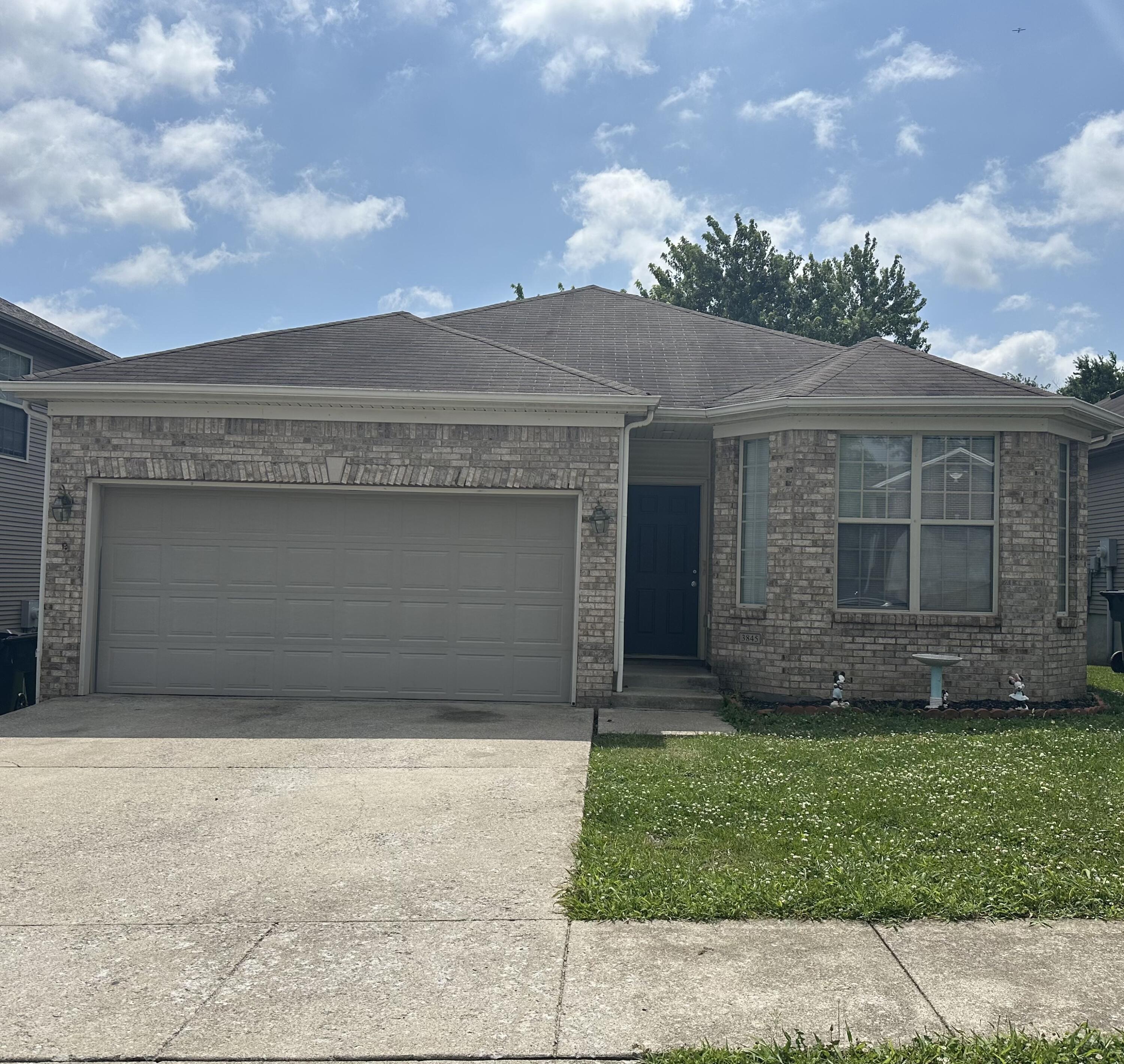 3845 Pinecrest Way Property Photo 1