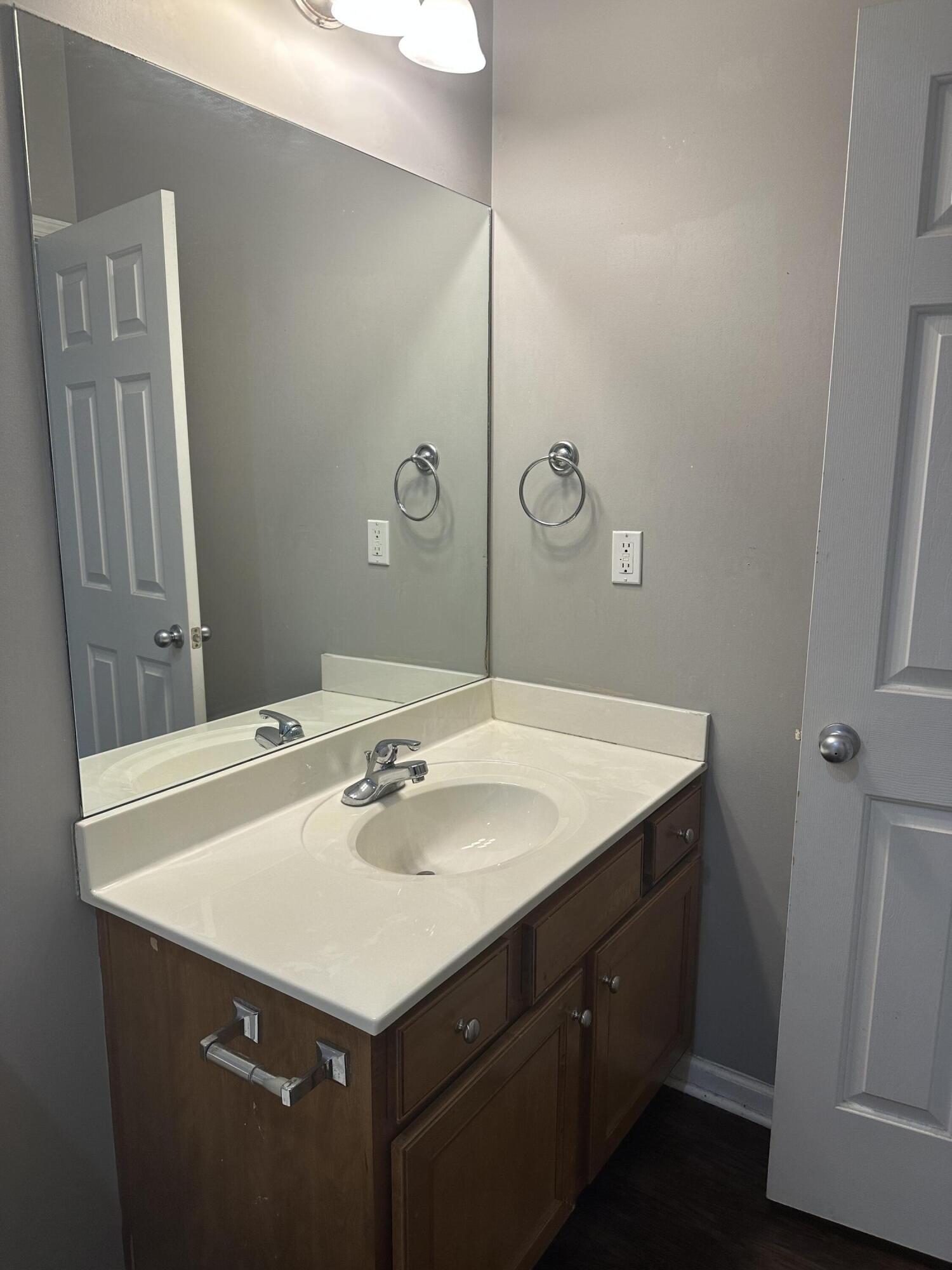 3845 Pinecrest Way Property Photo 8
