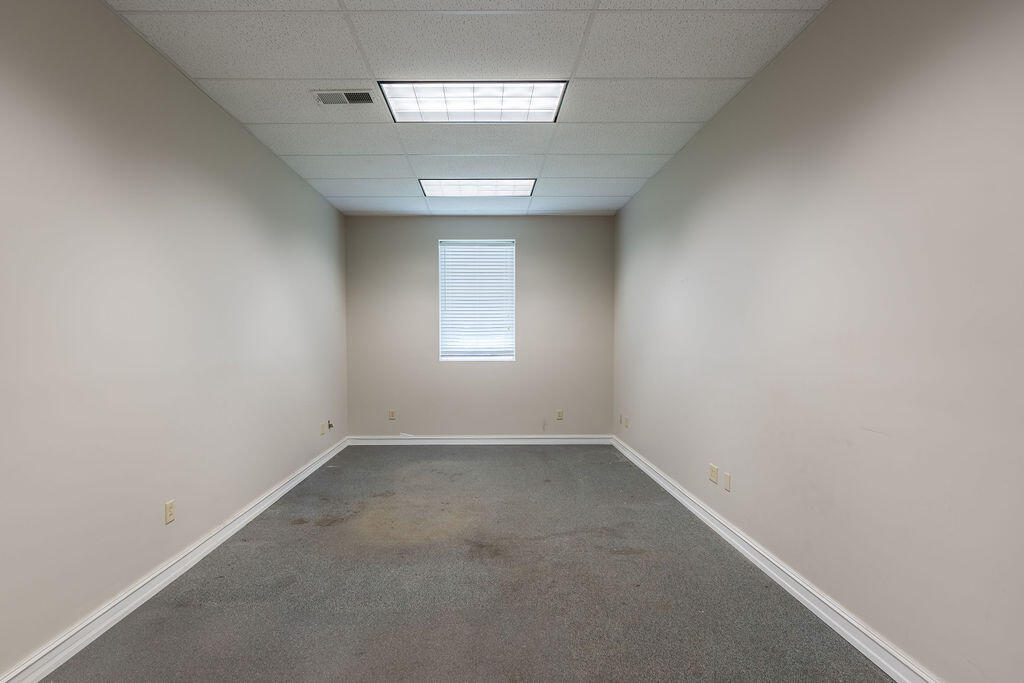 140 College Street Property Photo 48