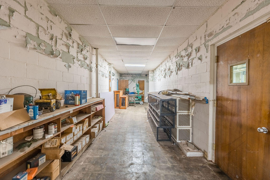 140 College Street Property Photo 50
