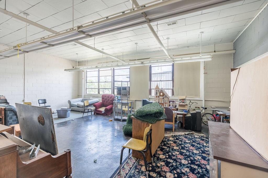 140 College Street Property Photo 52