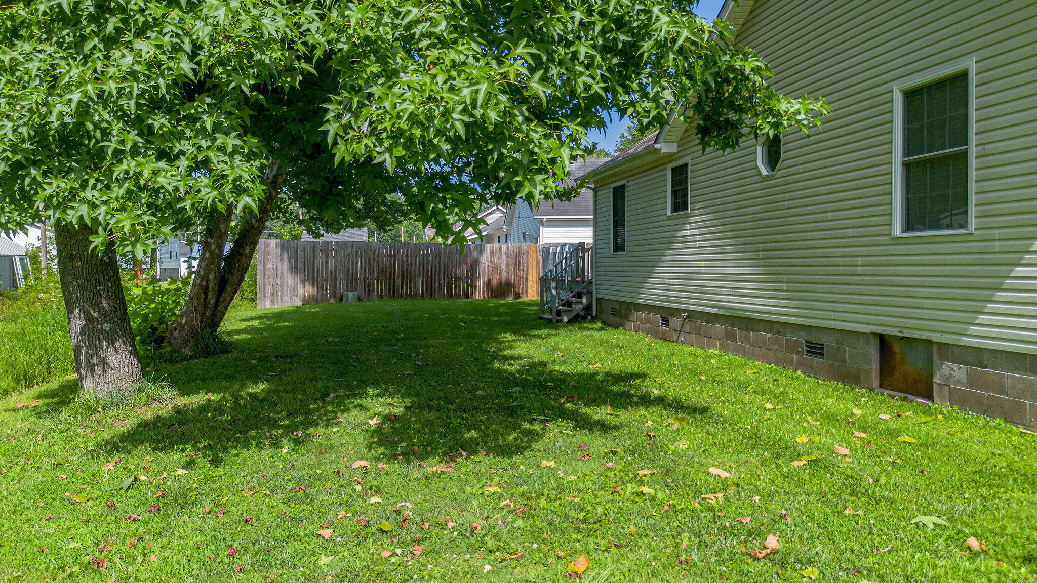 1611 Creekside Drive Property Photo 23