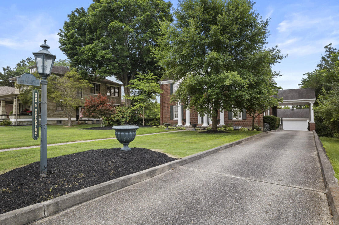 617 Chestnut Street Property Photo 3