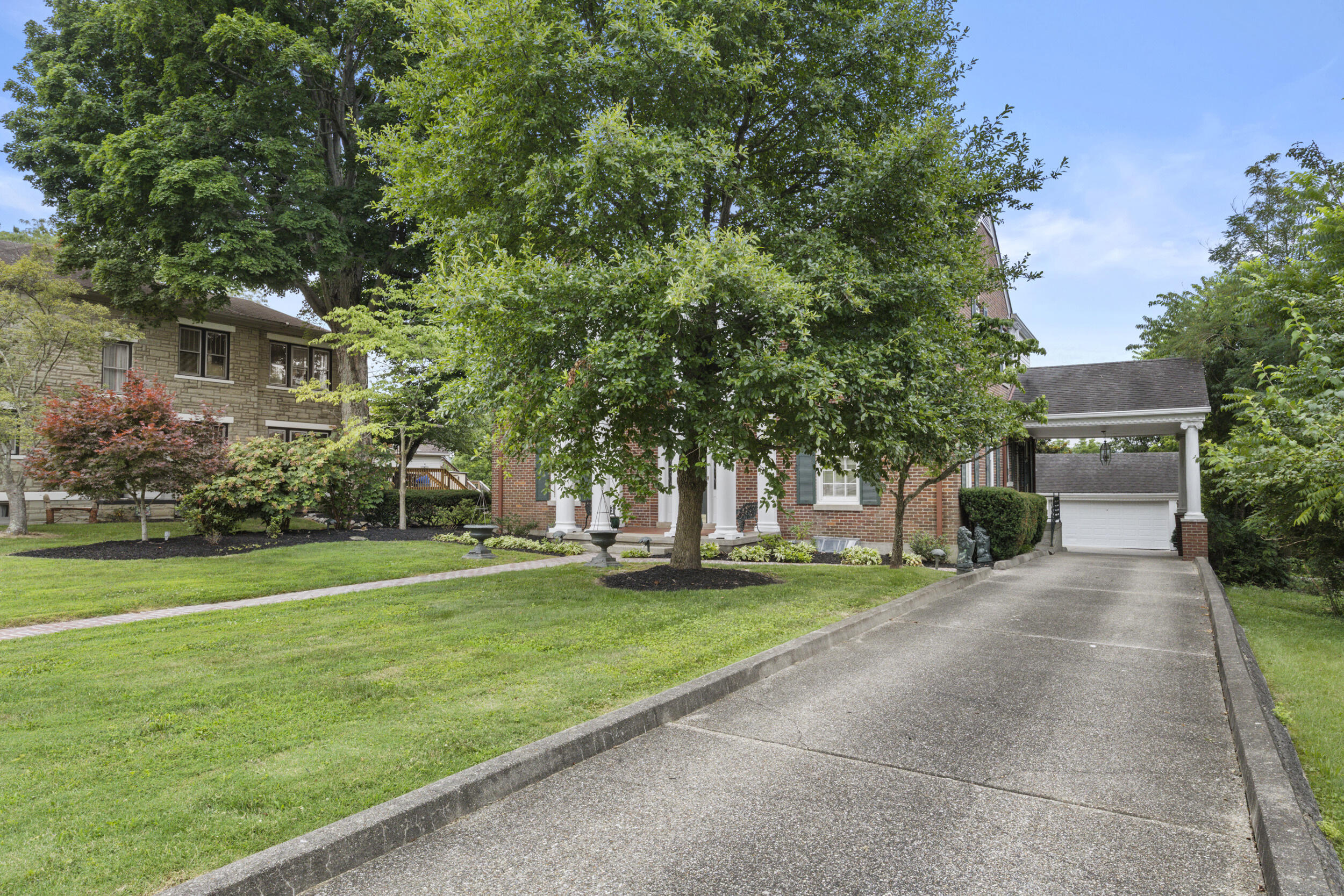 617 Chestnut Street Property Photo 4