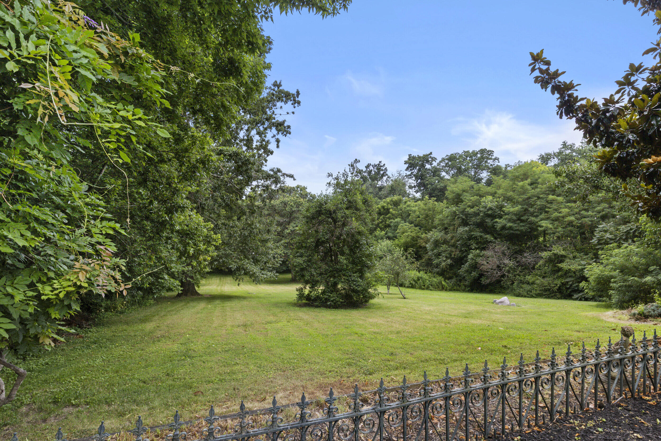 617 Chestnut Street Property Photo 46