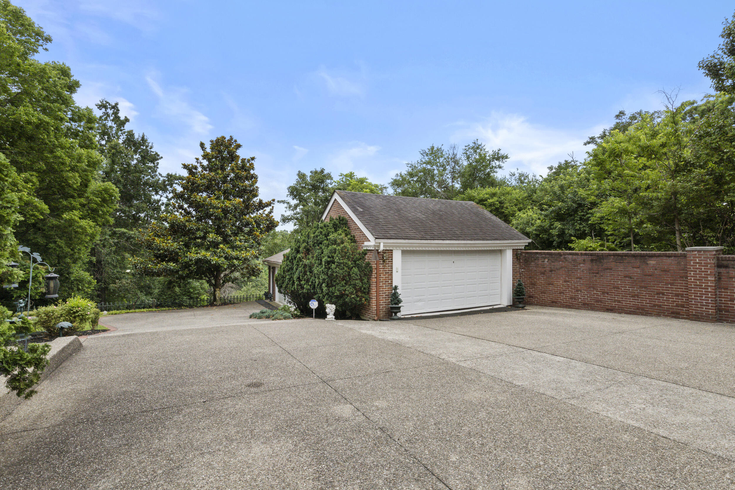 617 Chestnut Street Property Photo 48