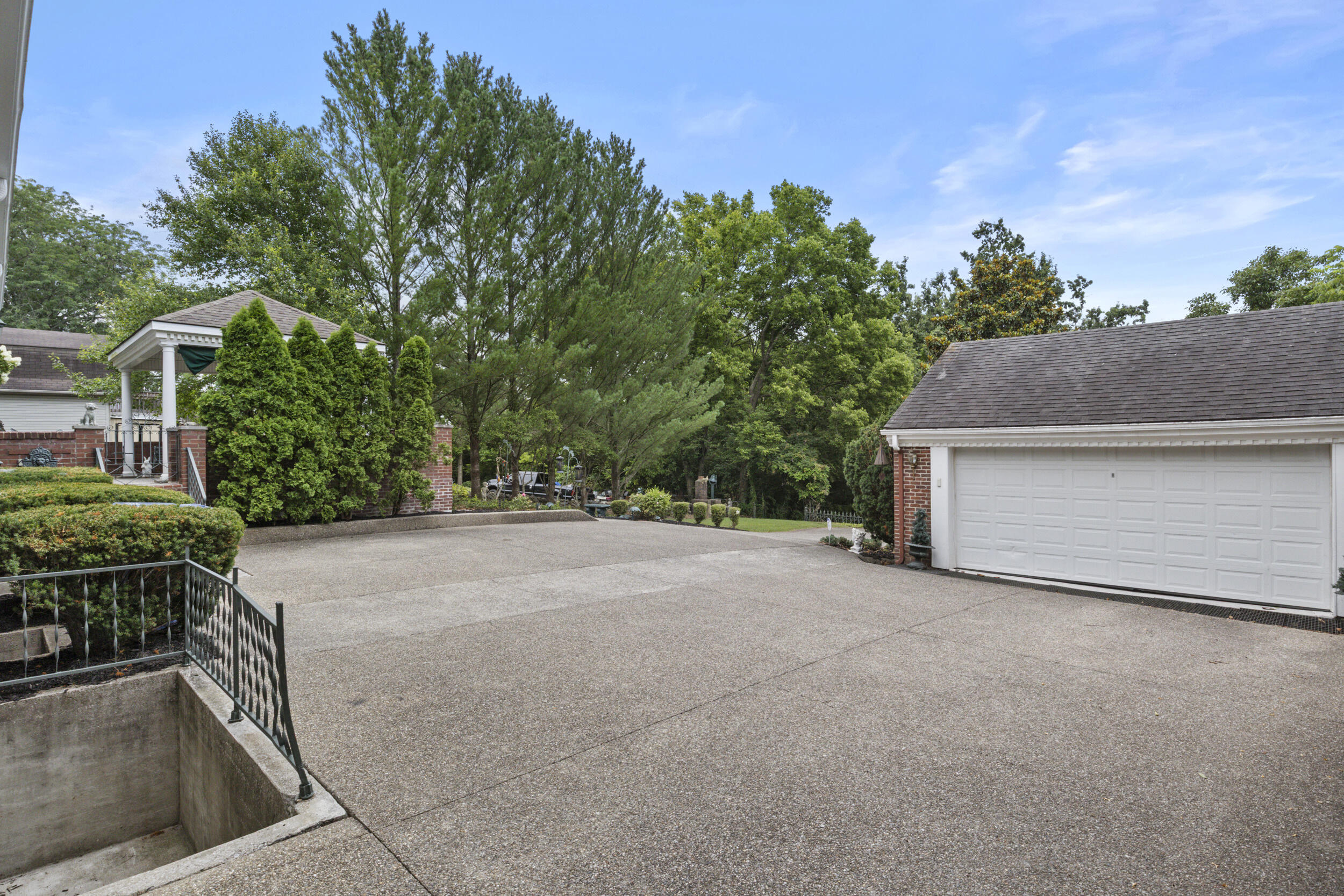 617 Chestnut Street Property Photo 49