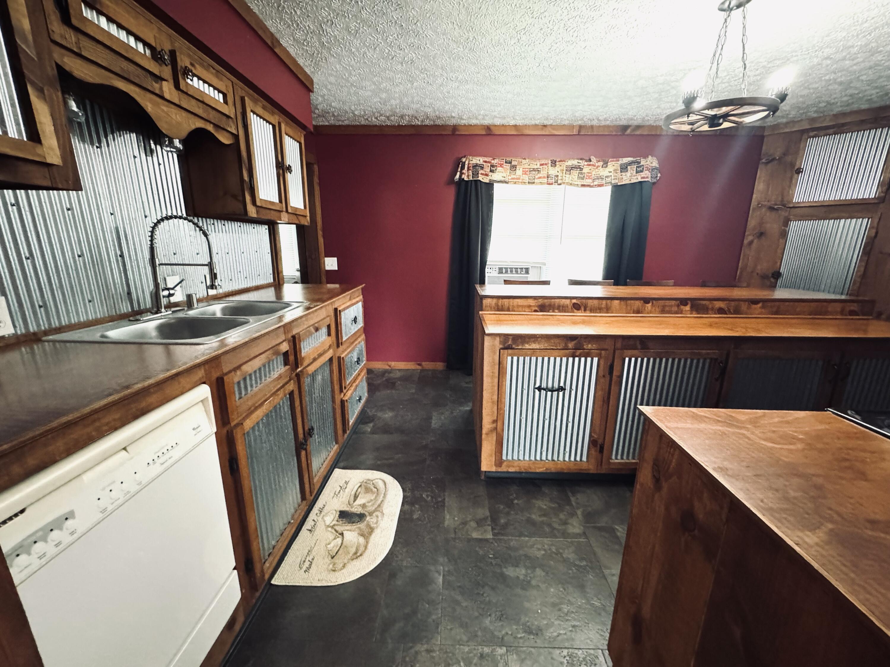 297 Oak Street Property Photo 7