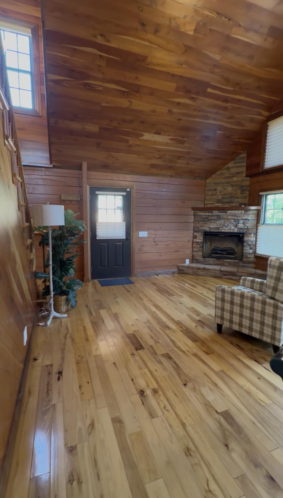 484 Blue Springs Boulevard Property Photo 19