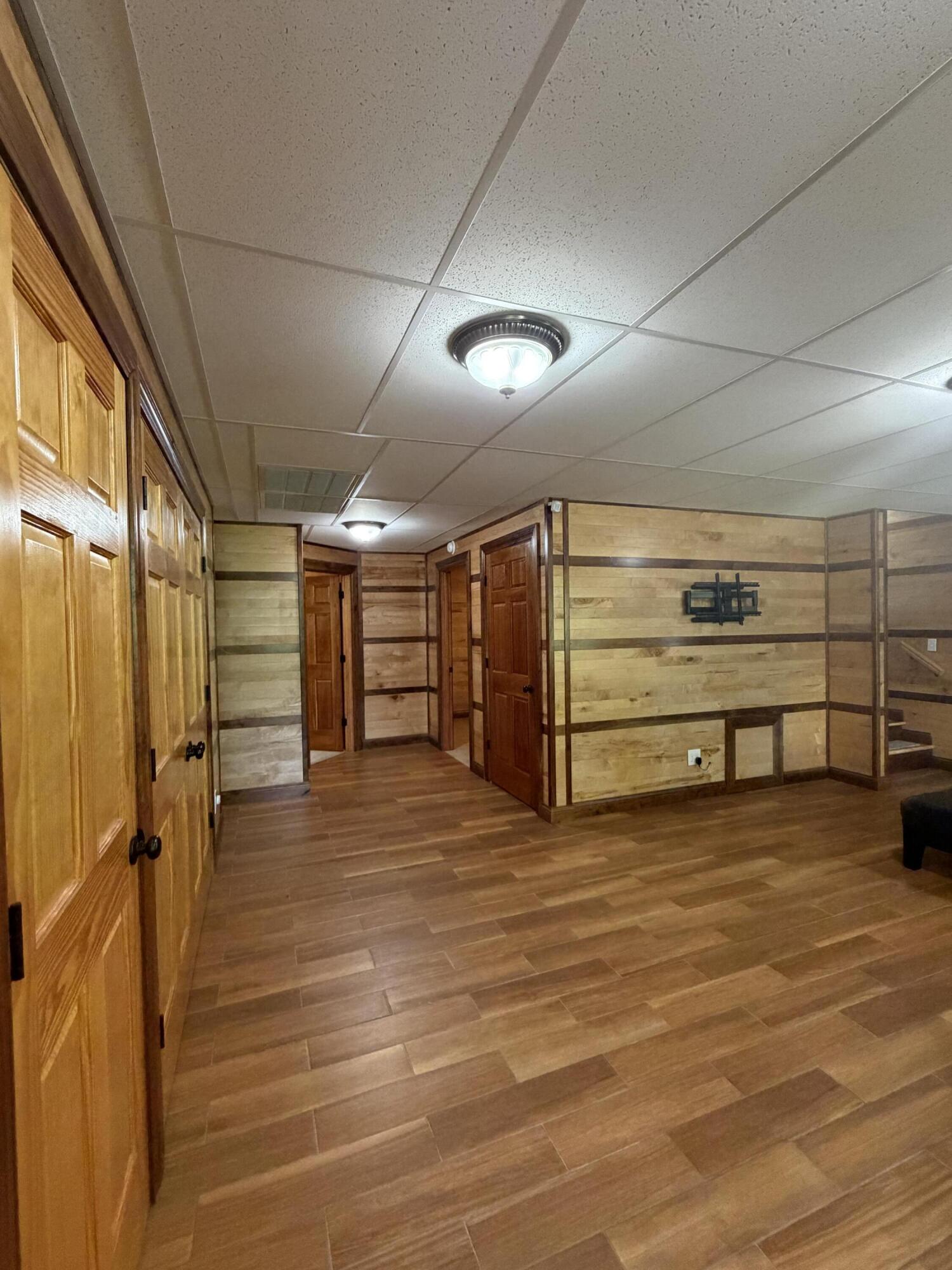 484 Blue Springs Boulevard Property Photo 32